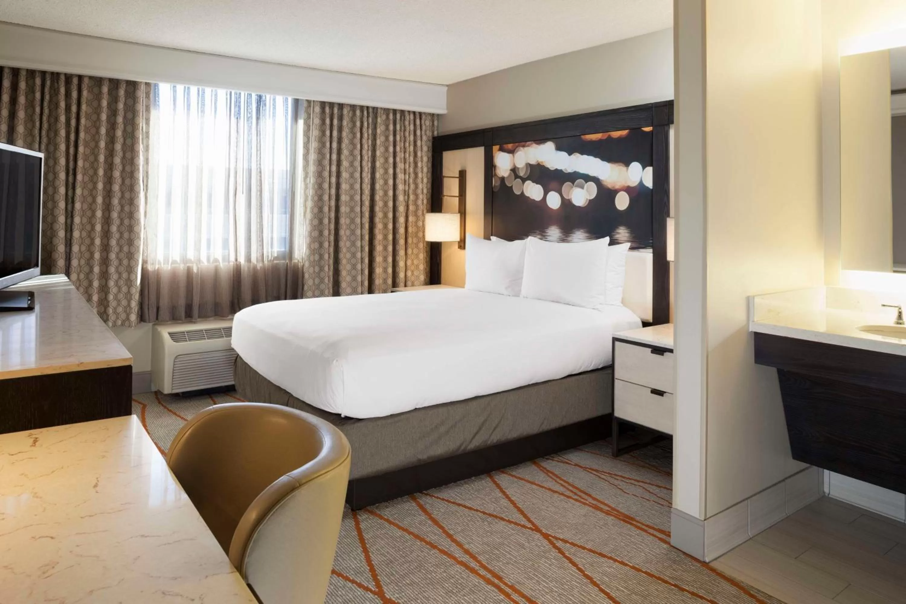 Bed in DoubleTree by Hilton Denver Central Park