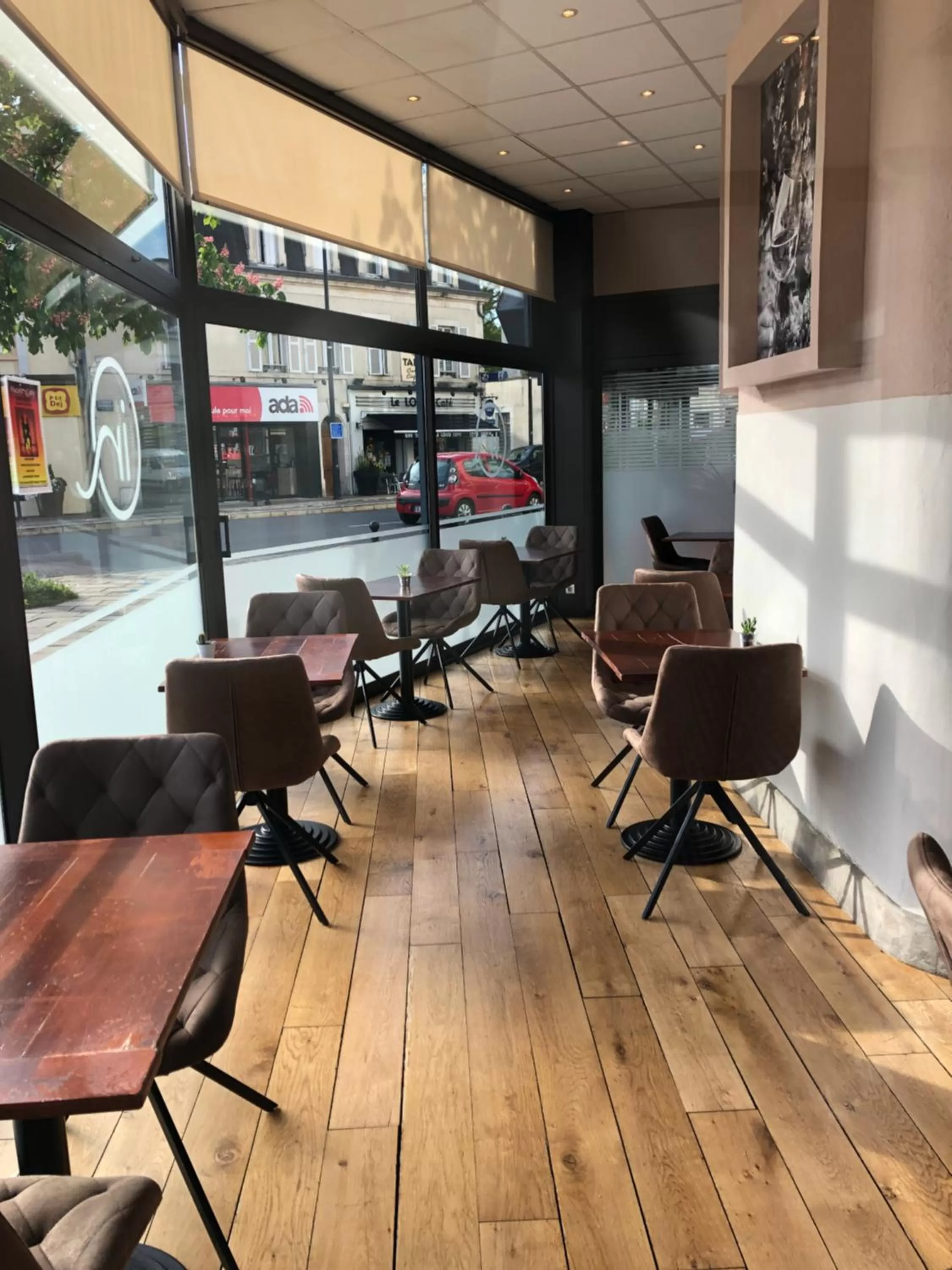 Restaurant/places to eat in Hôtel The Originals City Le Berry - proche centre-ville - Gare - parking - recharge véhicule