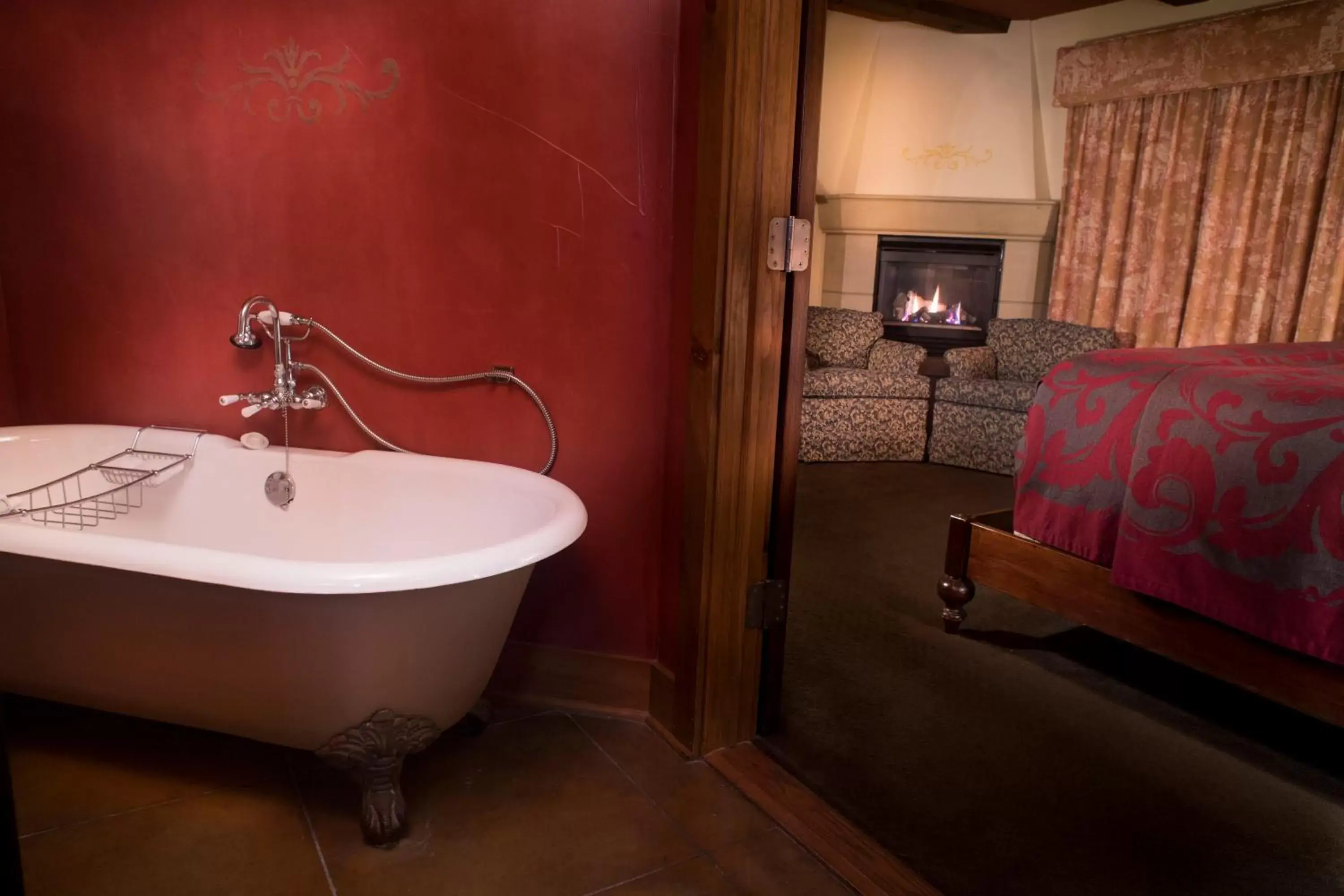 Hot Tub, Bathroom in Mirbeau Inn & Spa - Skaneateles