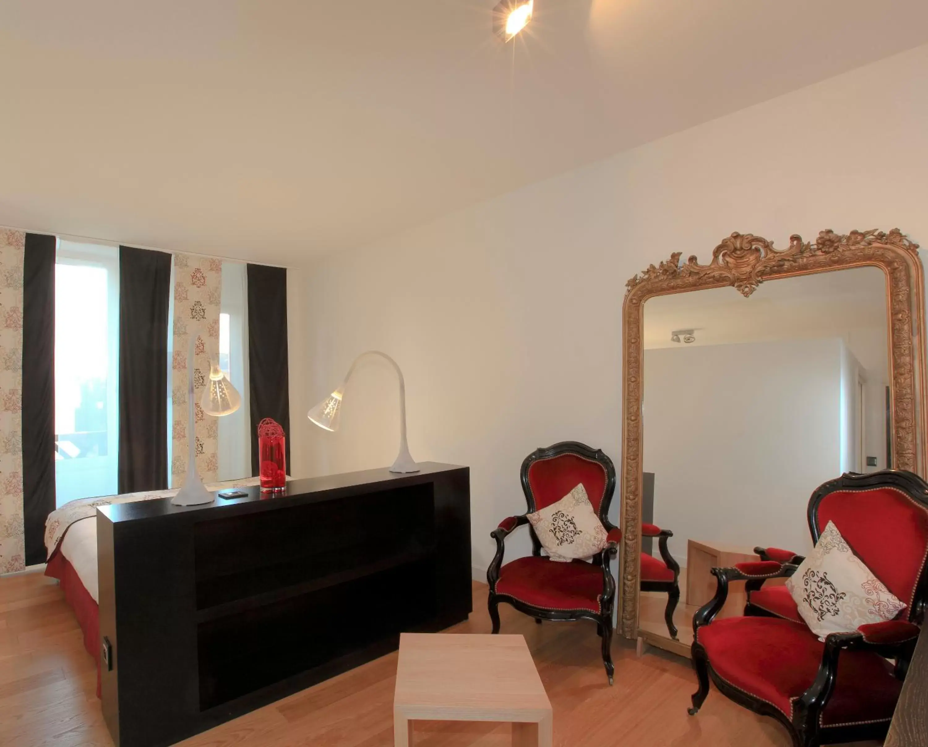 Deluxe Double or Twin Room in Maison Decoret