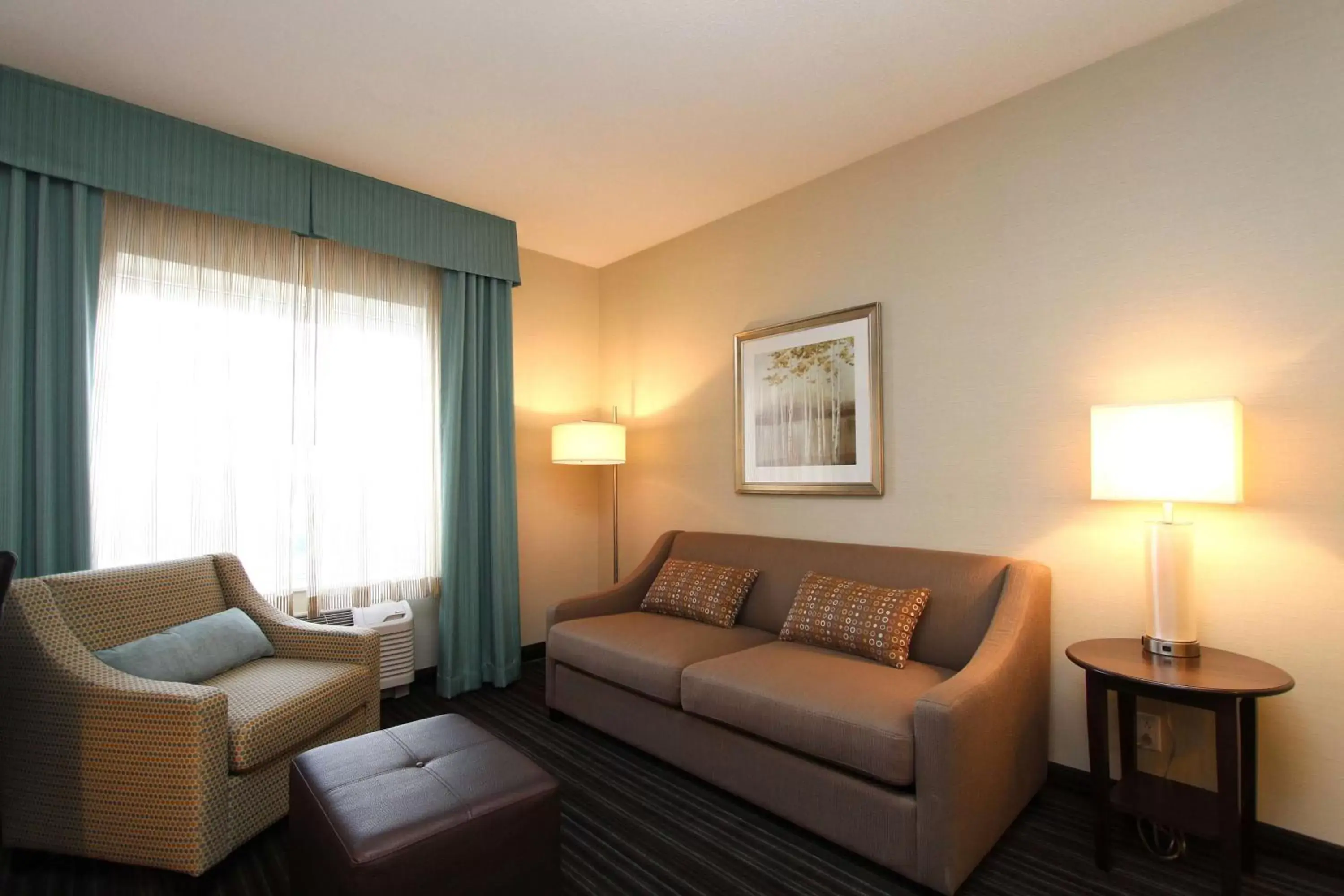 Living room, Seating Area in Hampton Inn & Suites by Hilton St. John's Airport