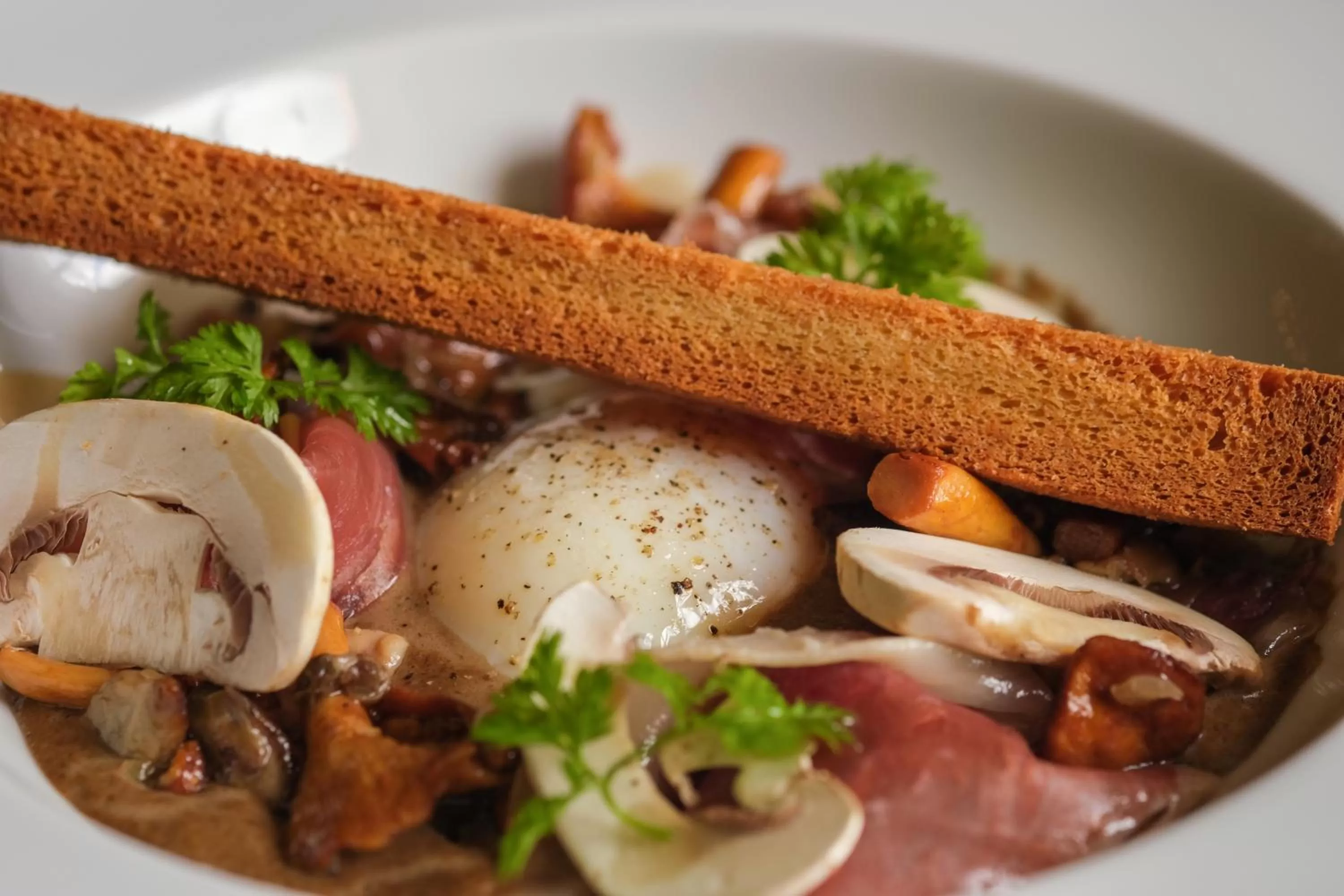 Restaurant/places to eat in Hôtel Restaurant Spa Le Sauvage