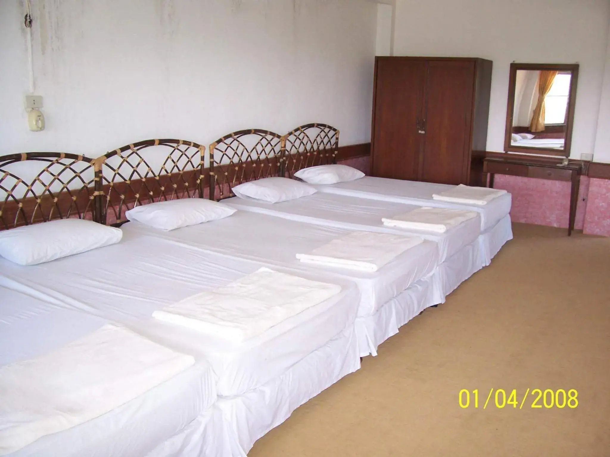 Bedroom, Bed in Saichonview Riverkwai Resort