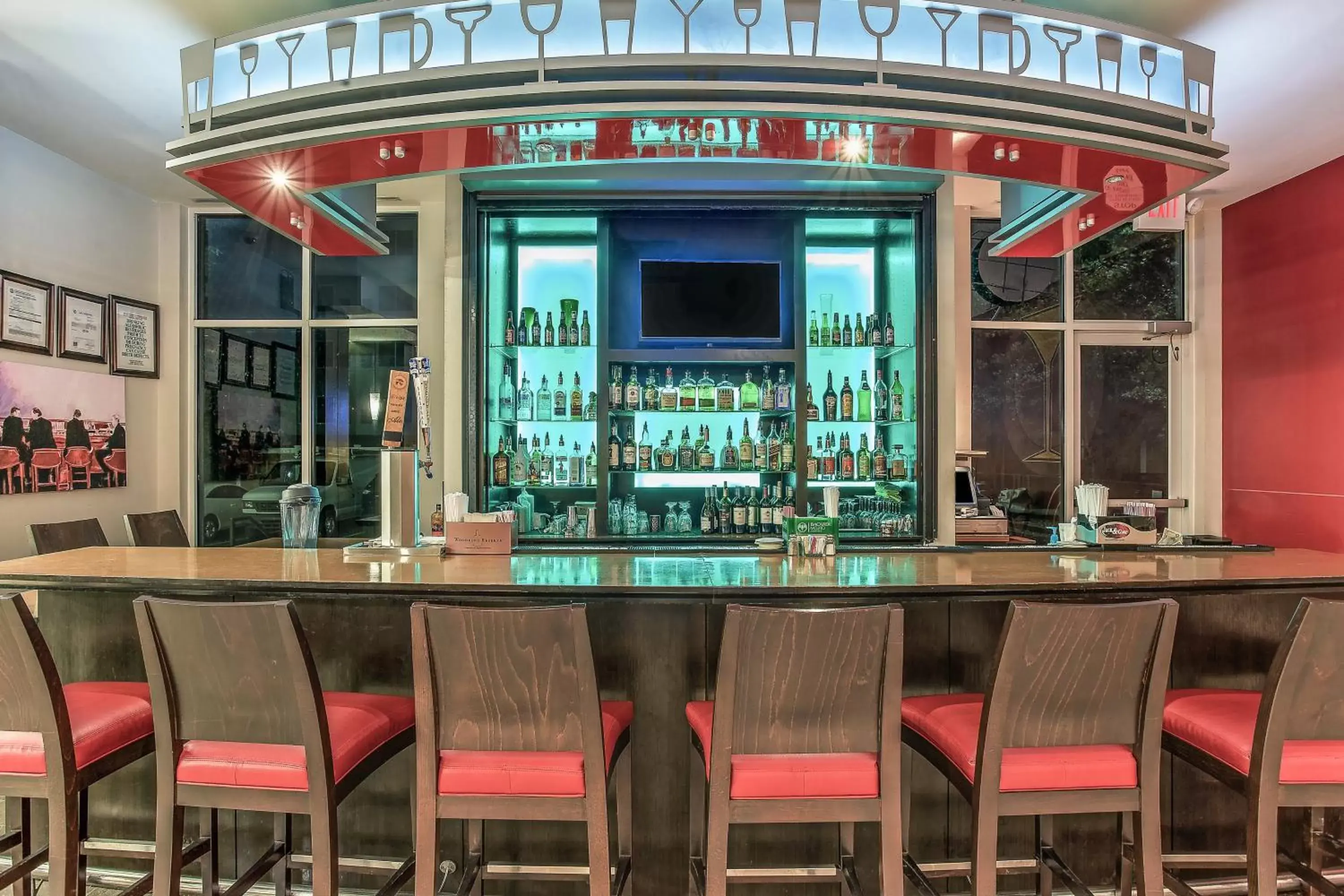 Lounge or bar, Lounge/Bar in Holiday Inn Louisville Airport - Fair/Expo, an IHG Hotel