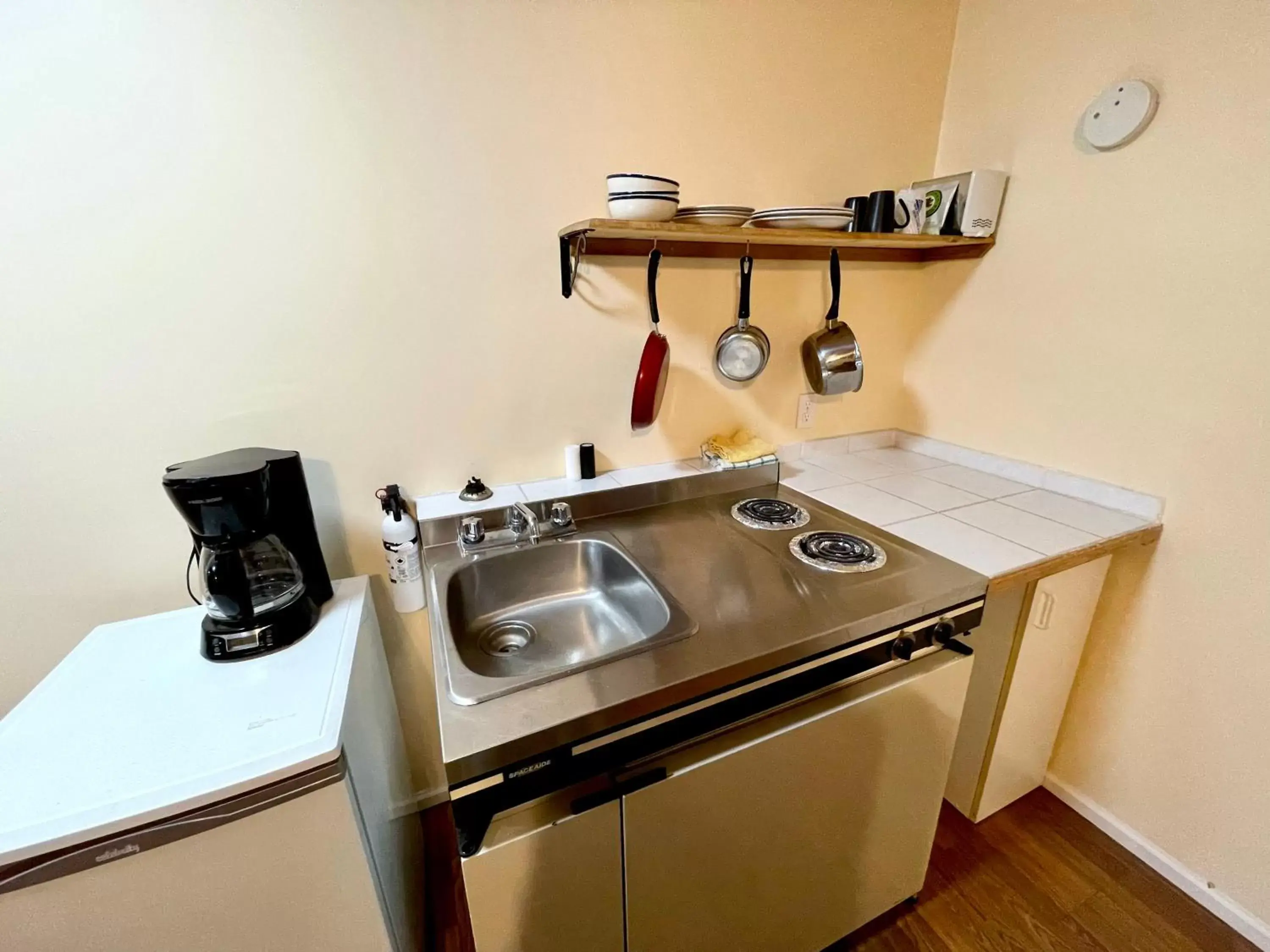 Kitchen or kitchenette, Kitchen/Kitchenette in Valhalla Inn