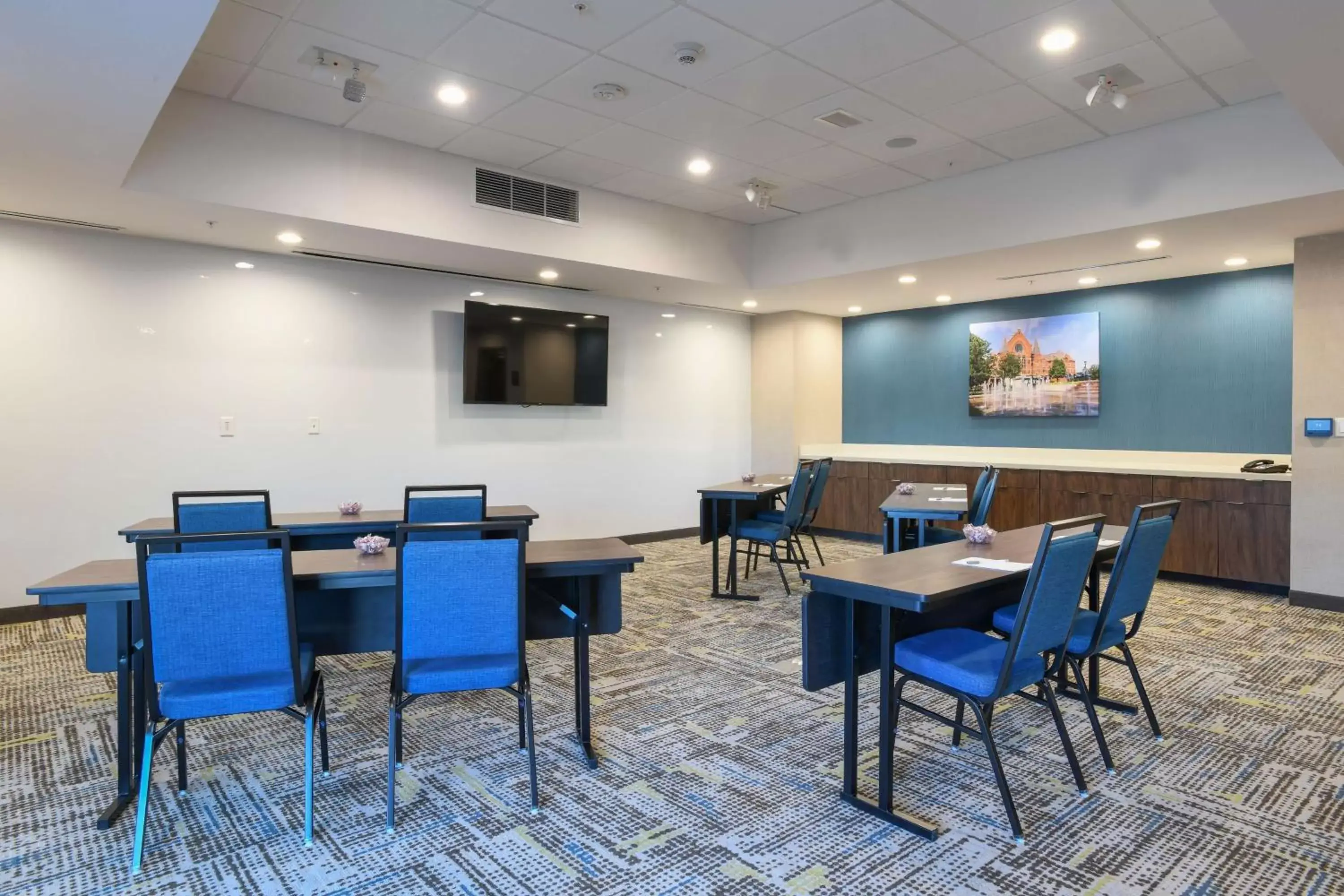 Meeting/conference room in Hampton Inn & Suites Cincinnati Liberty Township