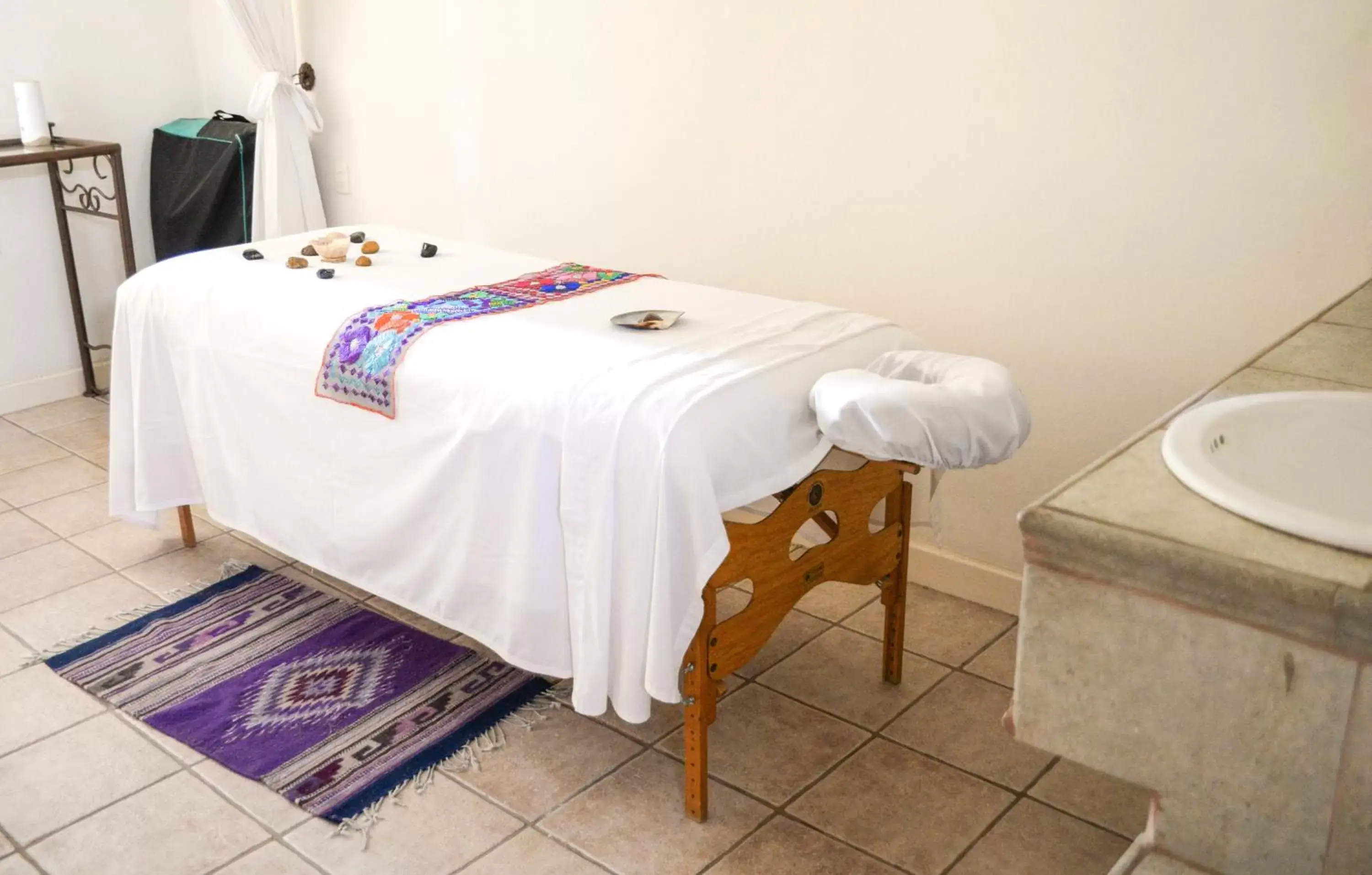 Spa and wellness centre/facilities, Bed in Hotel Hacienda Los Laureles