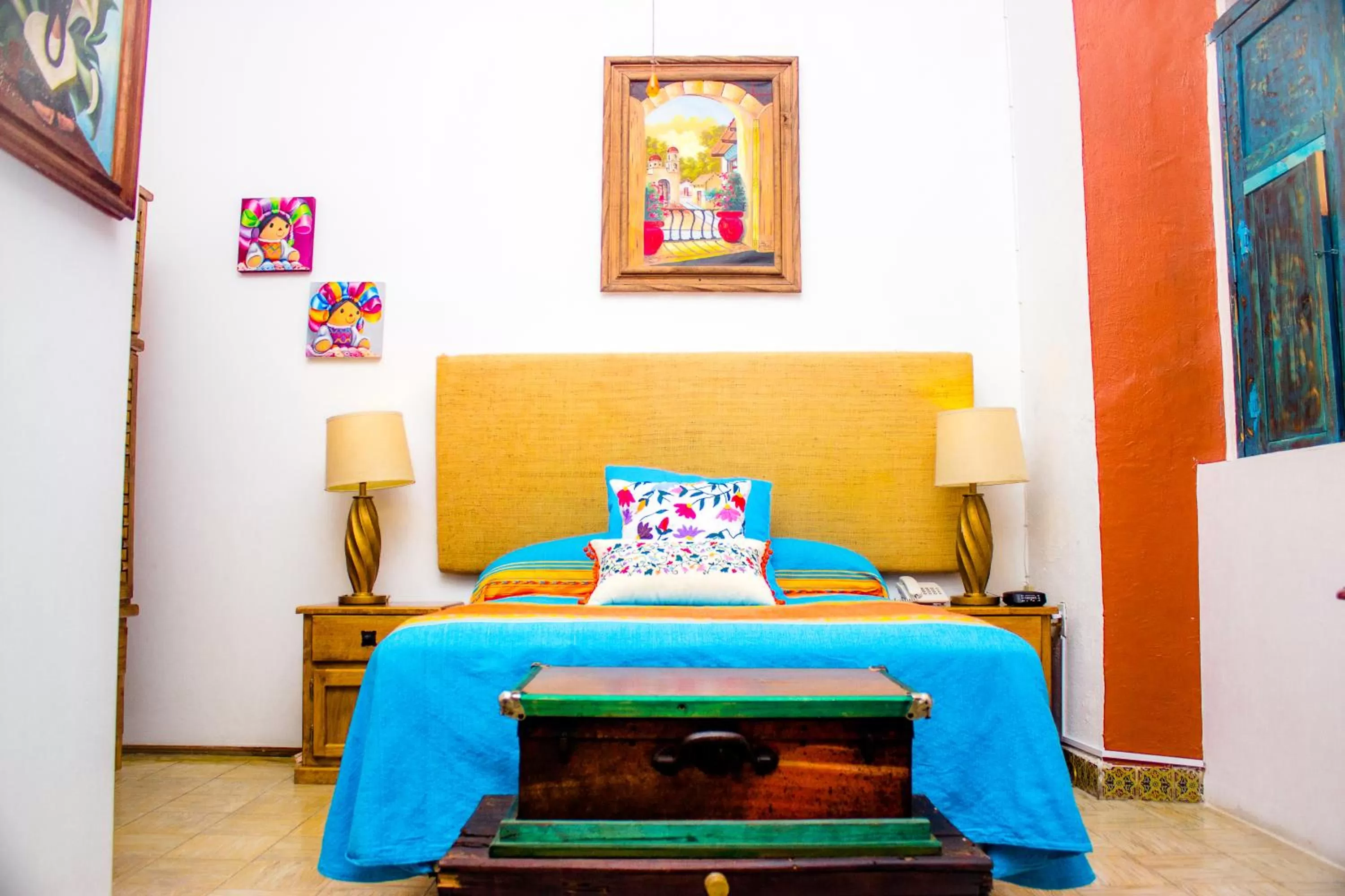 Bed in Casona Tlaquepaque Temazcal & Spa