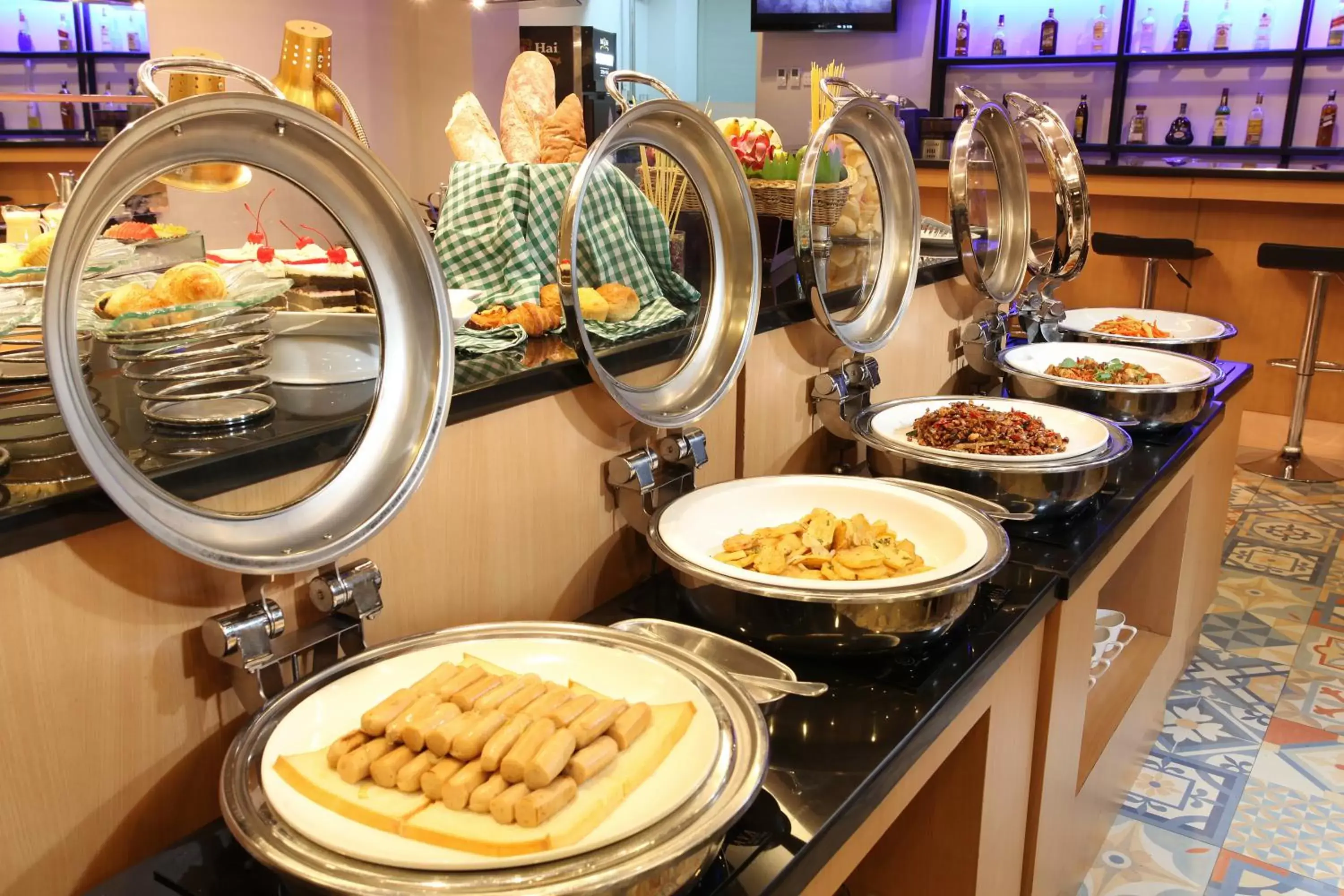 Buffet breakfast in Swiss-Belinn Balikpapan Buffet breakfast in Swiss-Belinn Balikpapan
