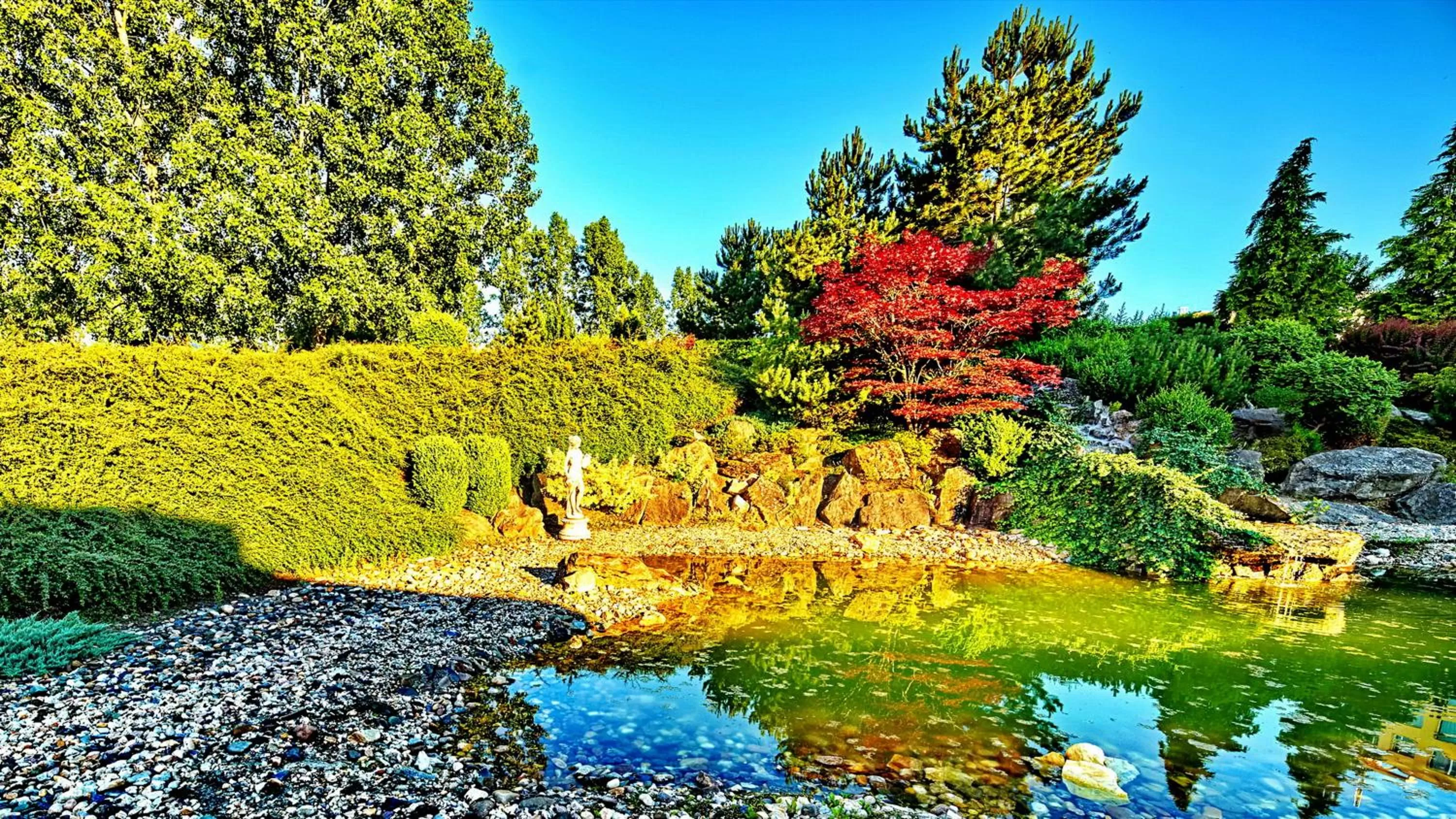 Facade/entrance in TOP HOTEL Praha