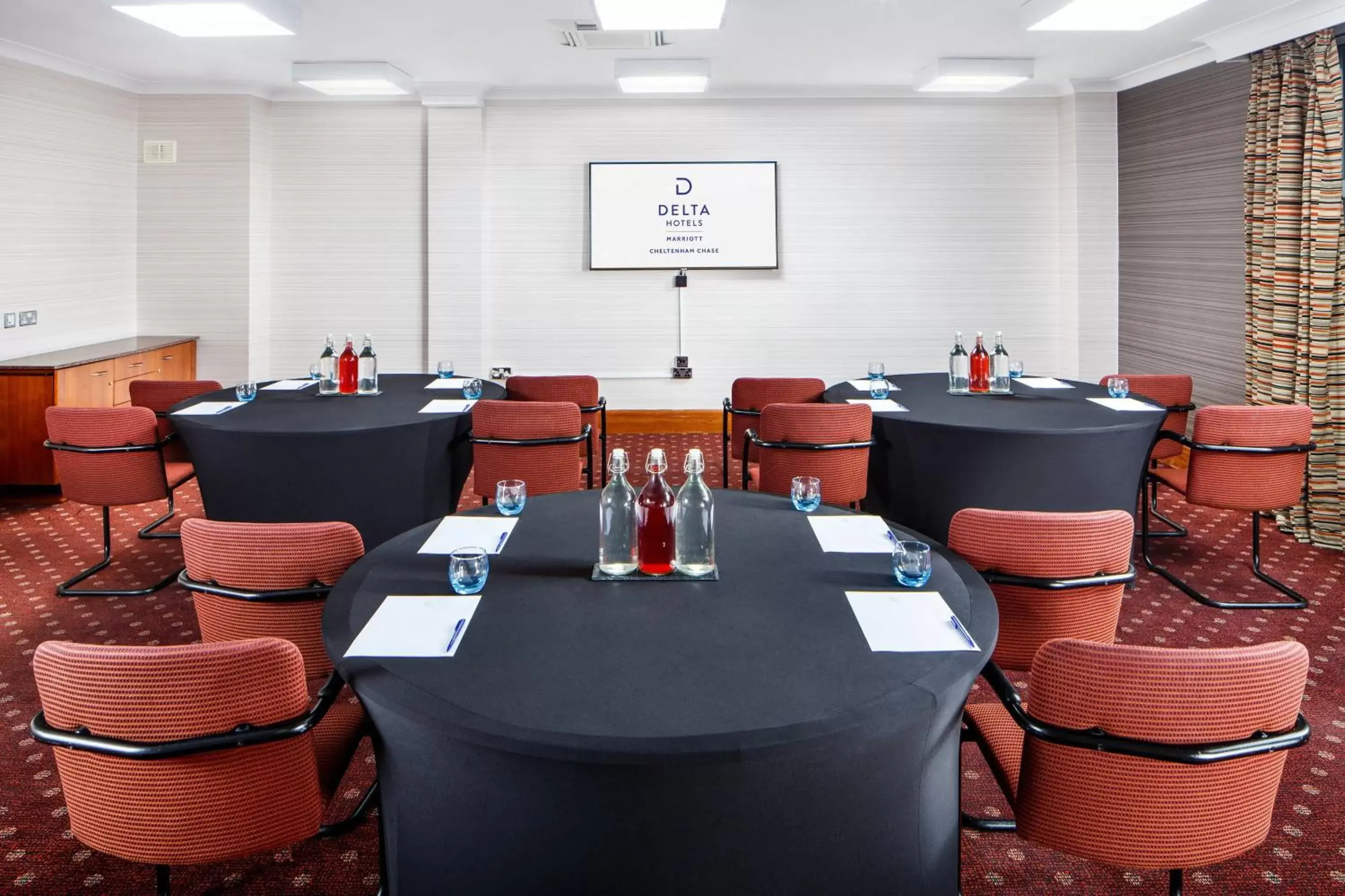 Meeting/conference room in Delta Hotels by Marriott Cheltenham Chase