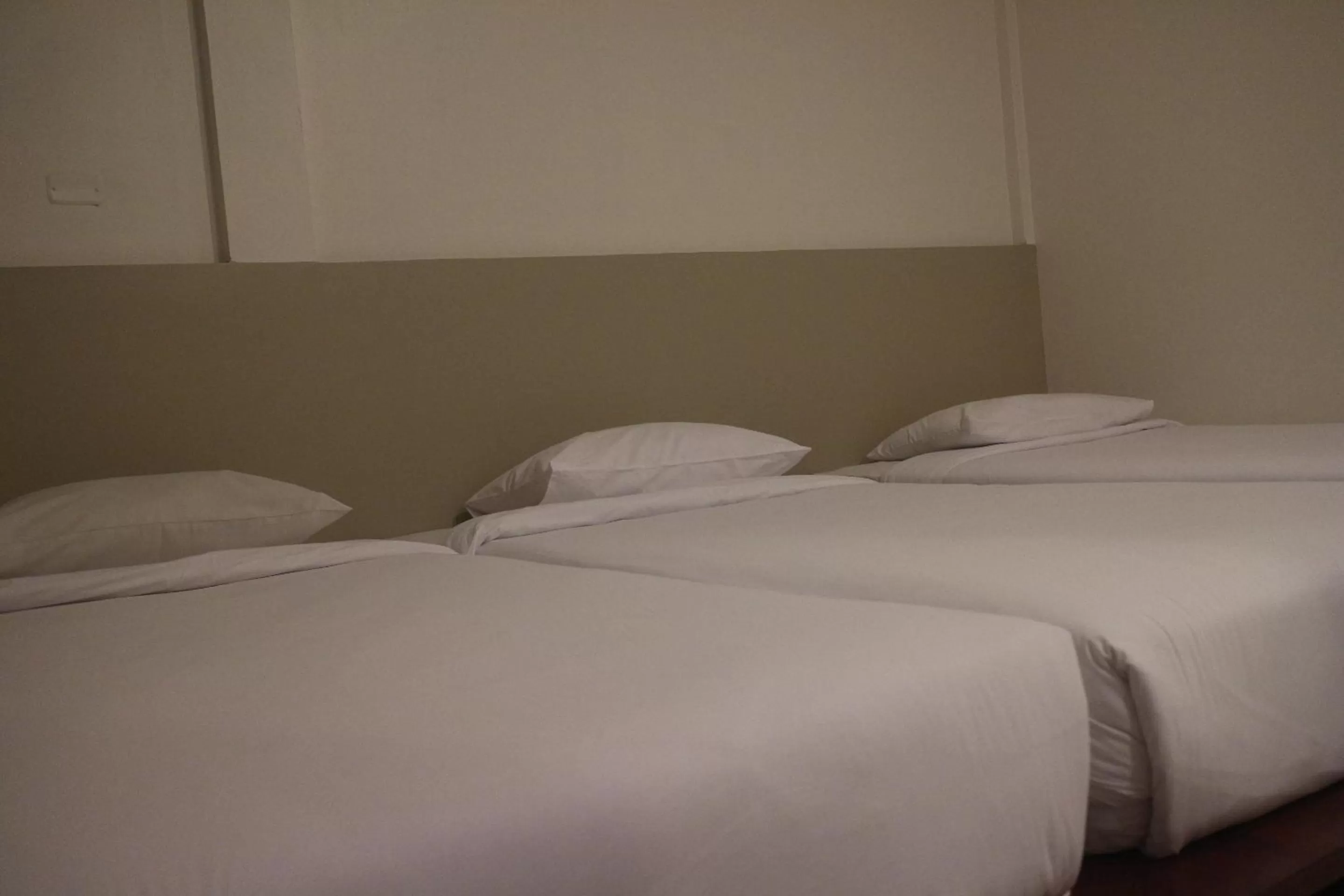 Bed in Floral Shire Suvarnabhumi Airport