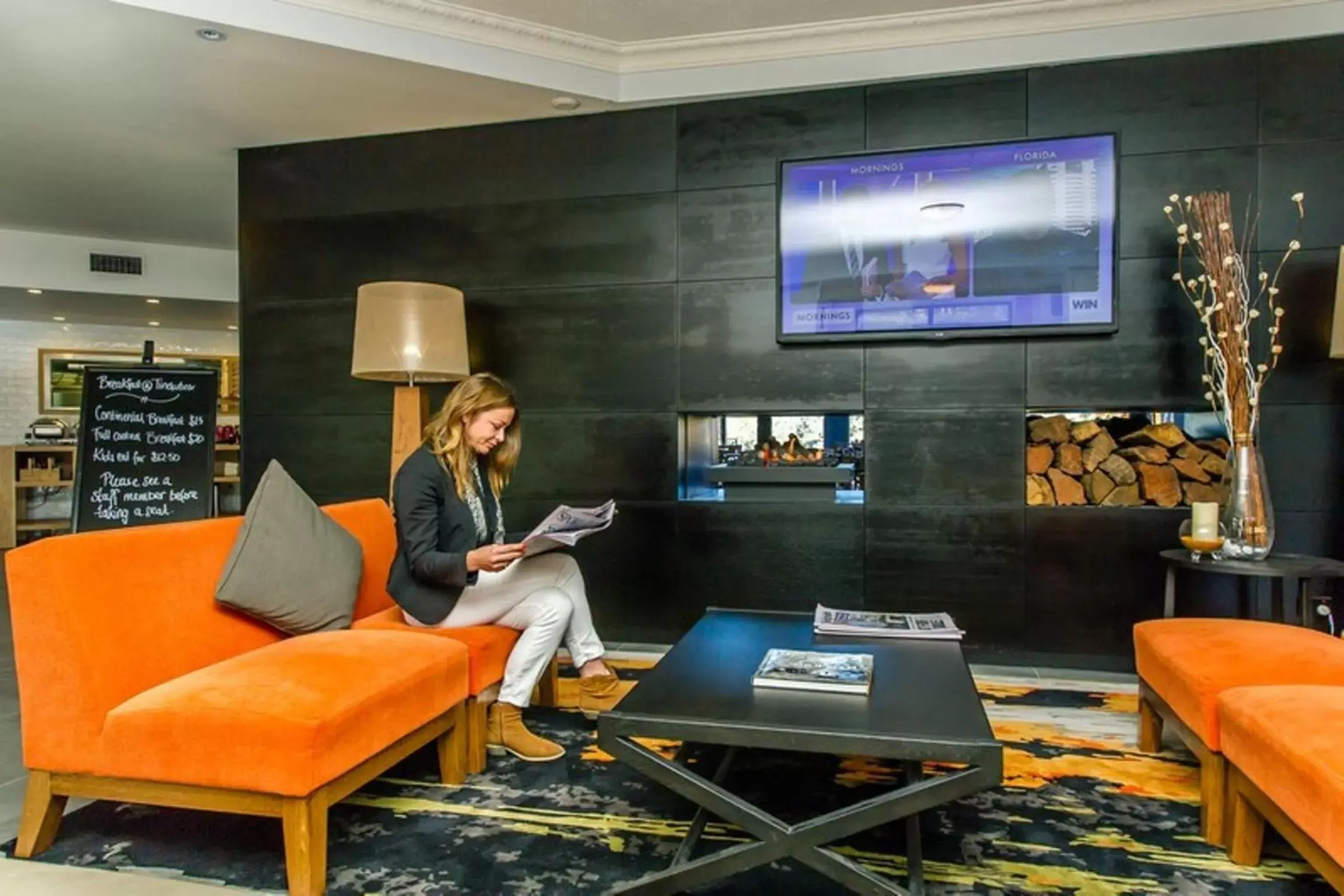 Lobby or reception in Alpha Hotel Canberra