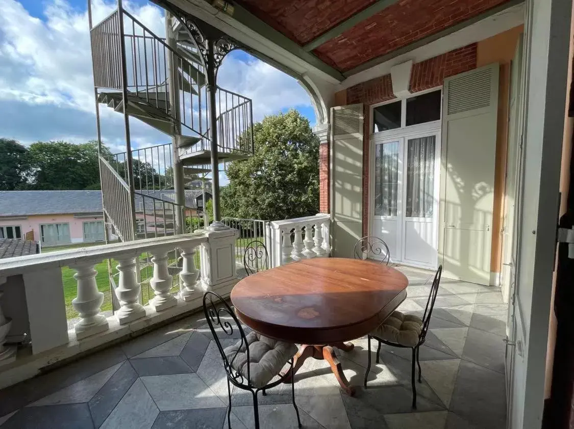 Patio, Balcony/Terrace in VILLA BONVOULOIR