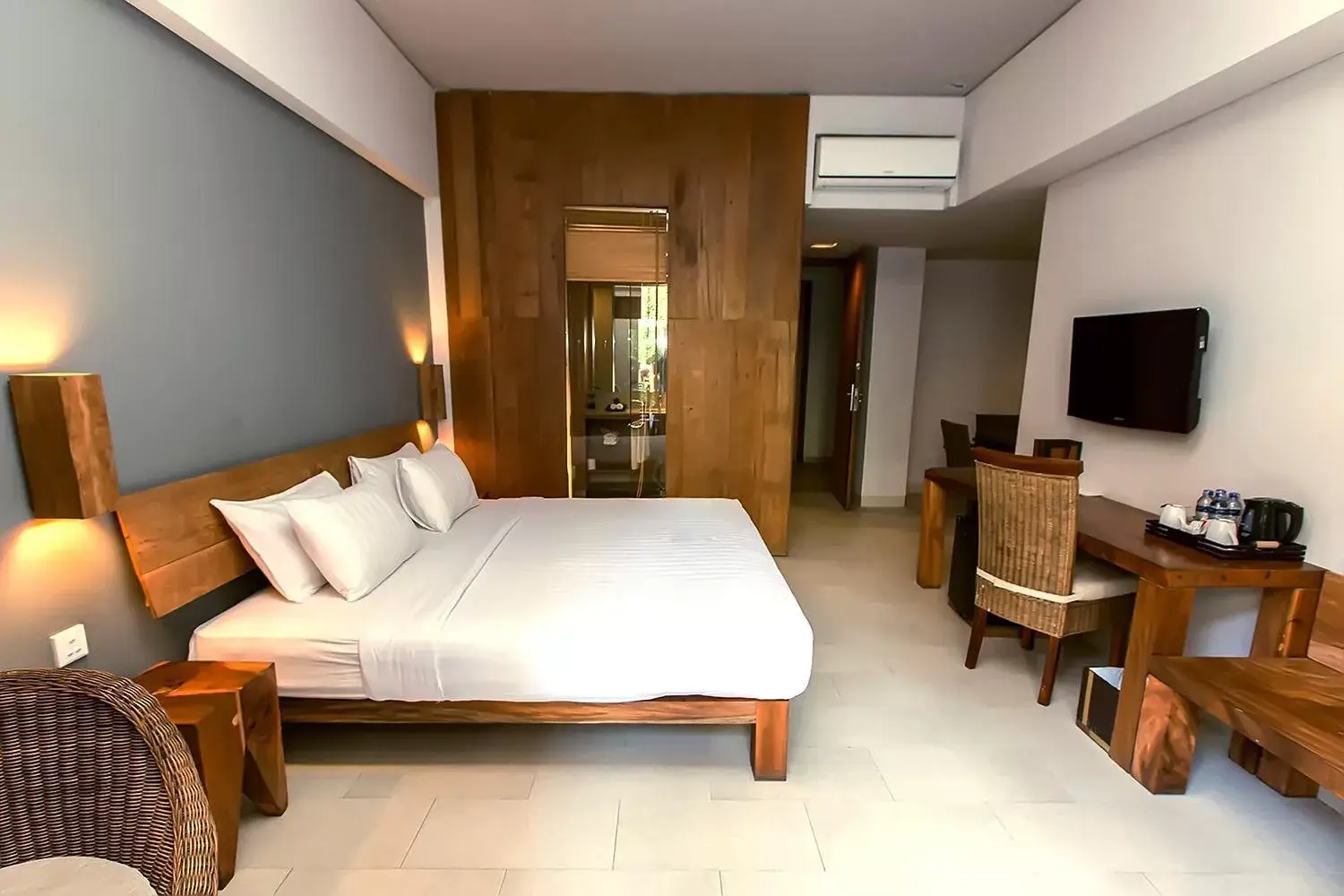 TV and multimedia, Bed in THE 1O1 Bali Oasis Sanur