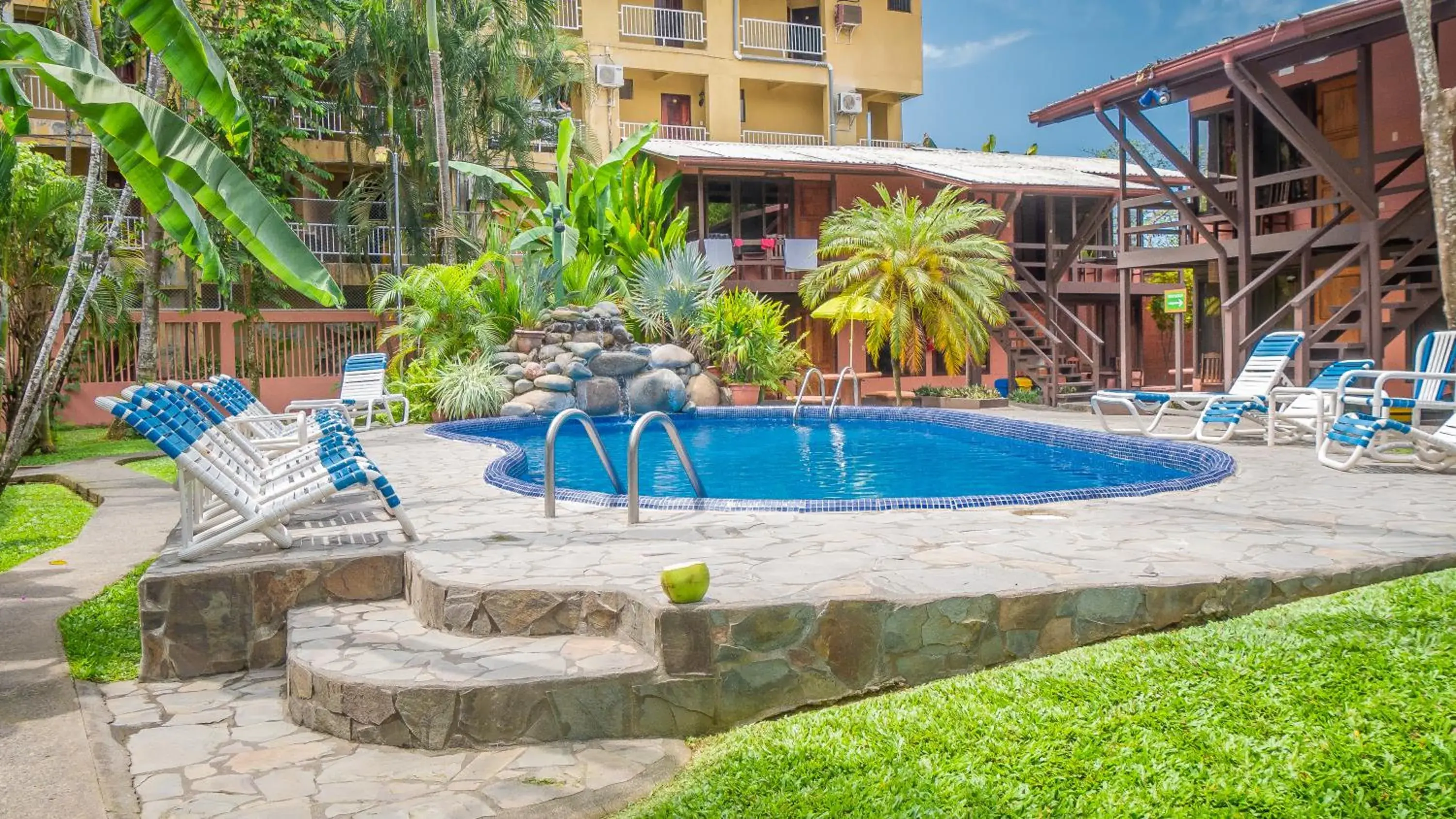 Swimming Pool in Hotel Los Ranchos