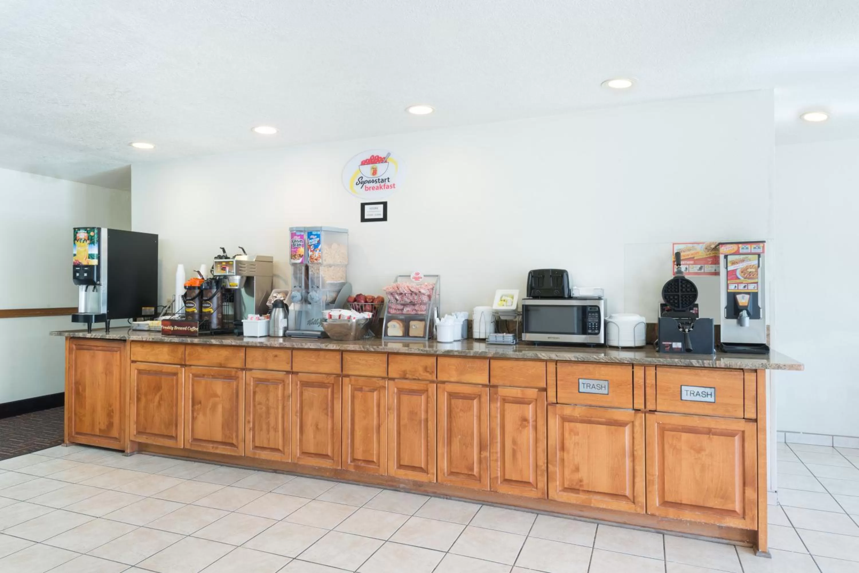 Breakfast in Super 8 by Wyndham Bernalillo