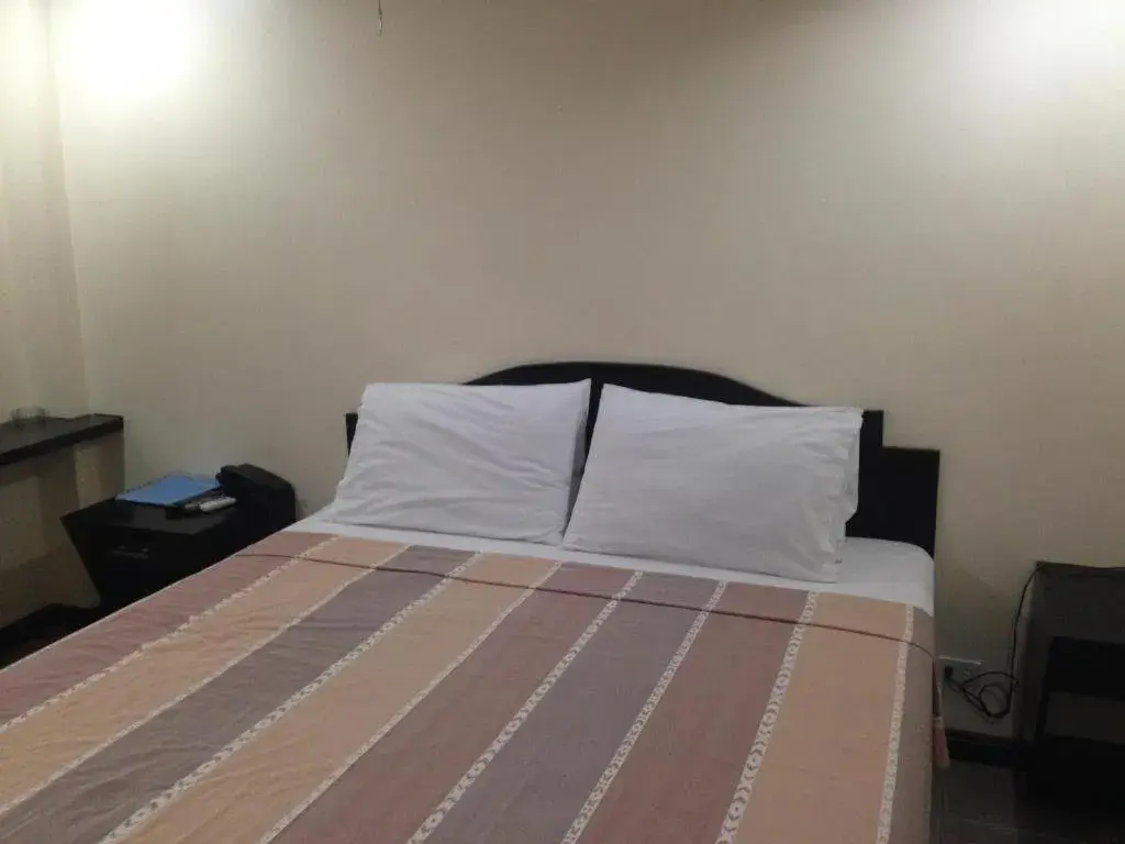 King Room with Pool View in Boomerang Hotel King Room with Pool View in Boomerang Hotel