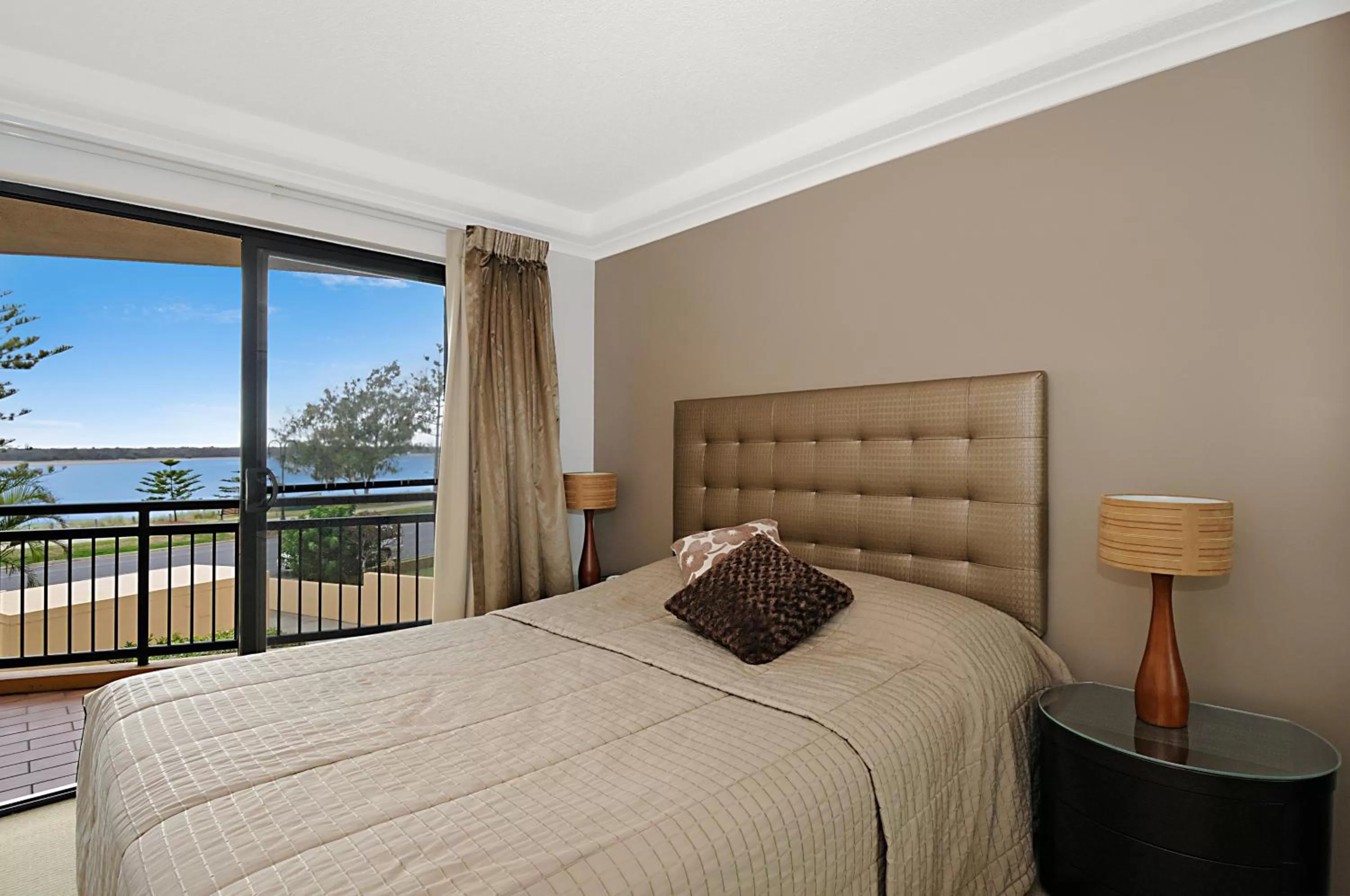 Bed in Windsurfer Resort