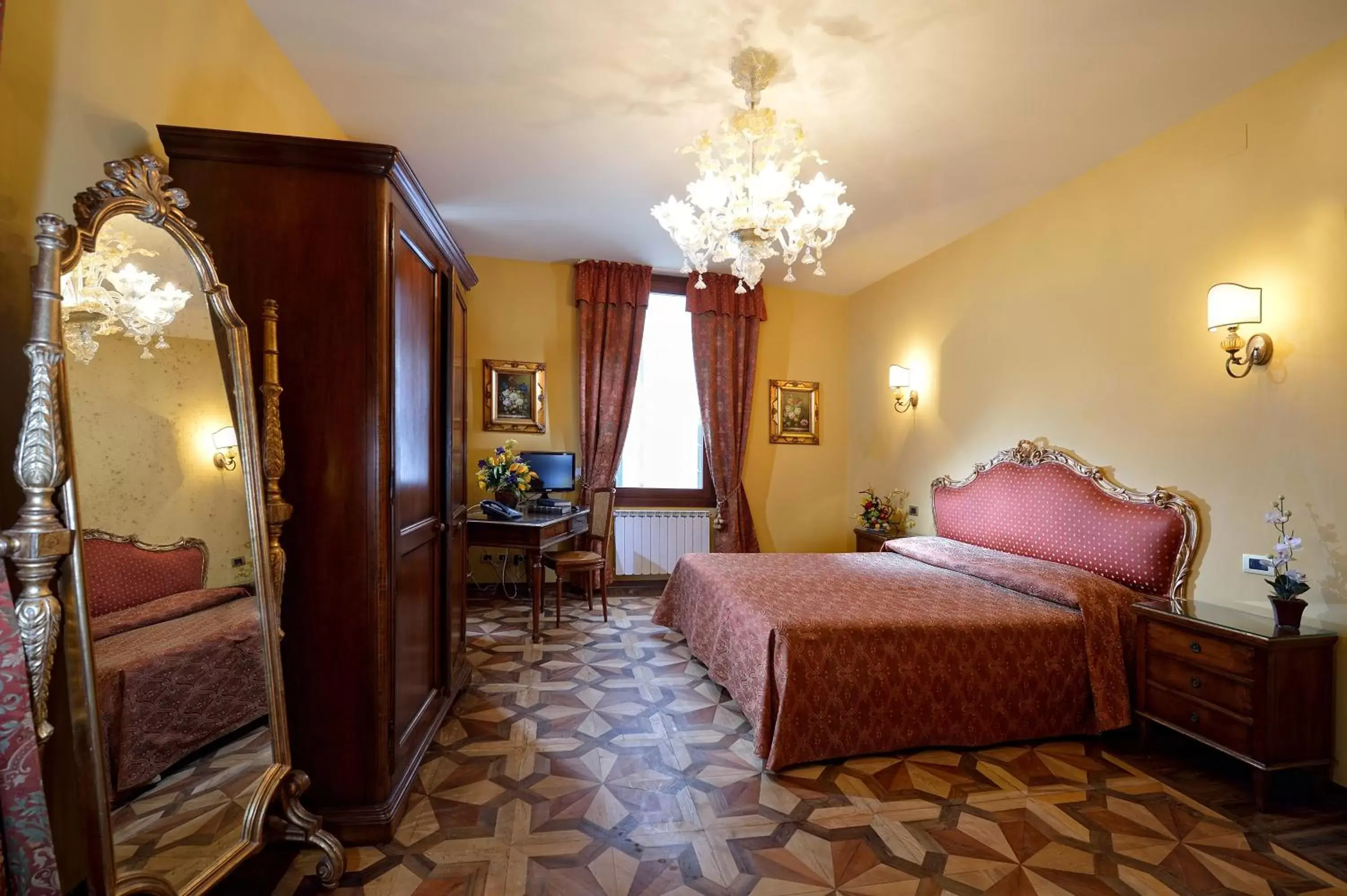 Photo of the whole room, Bed in Antico Panada