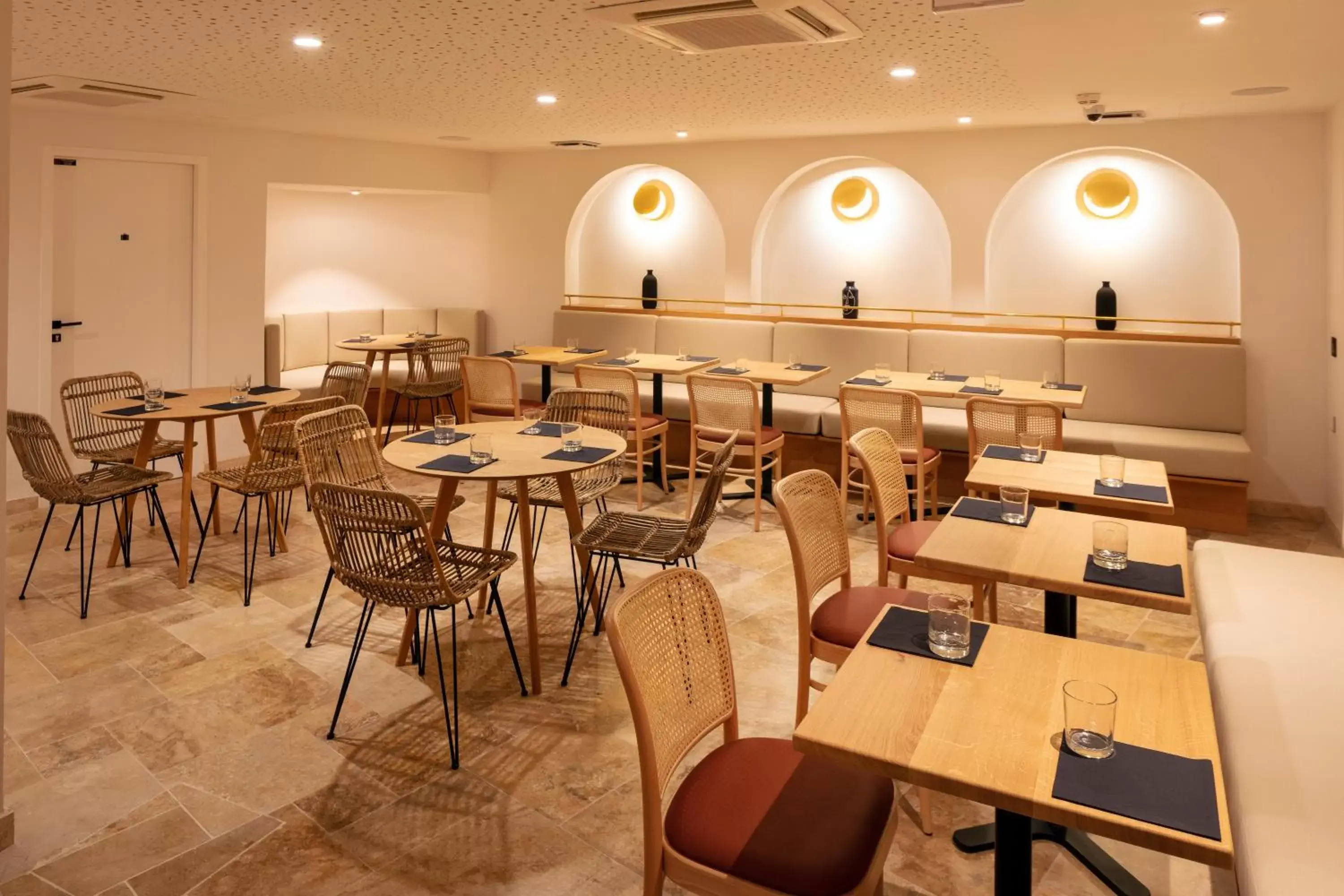 Restaurant/places to eat in Hôtel Escaletto Restaurant/places to eat in Hôtel Escaletto