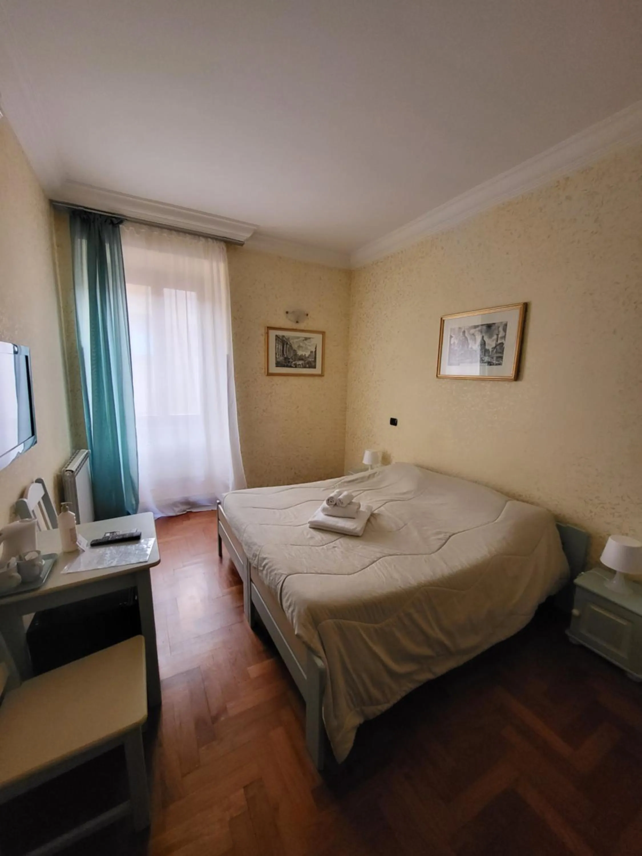 Bed in St. Peter's Rooms Rome