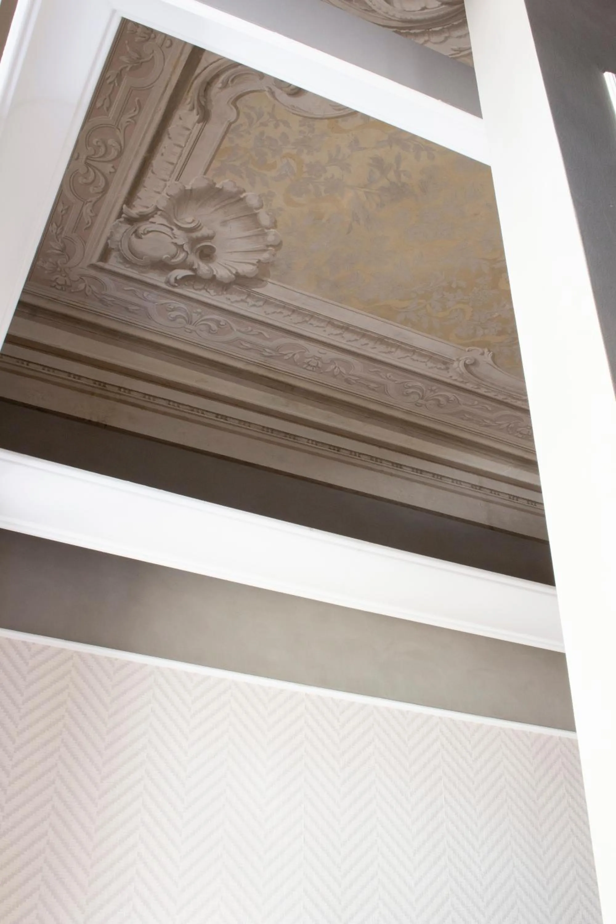 Decorative detail in Le Quattro Dame Luxury Suites