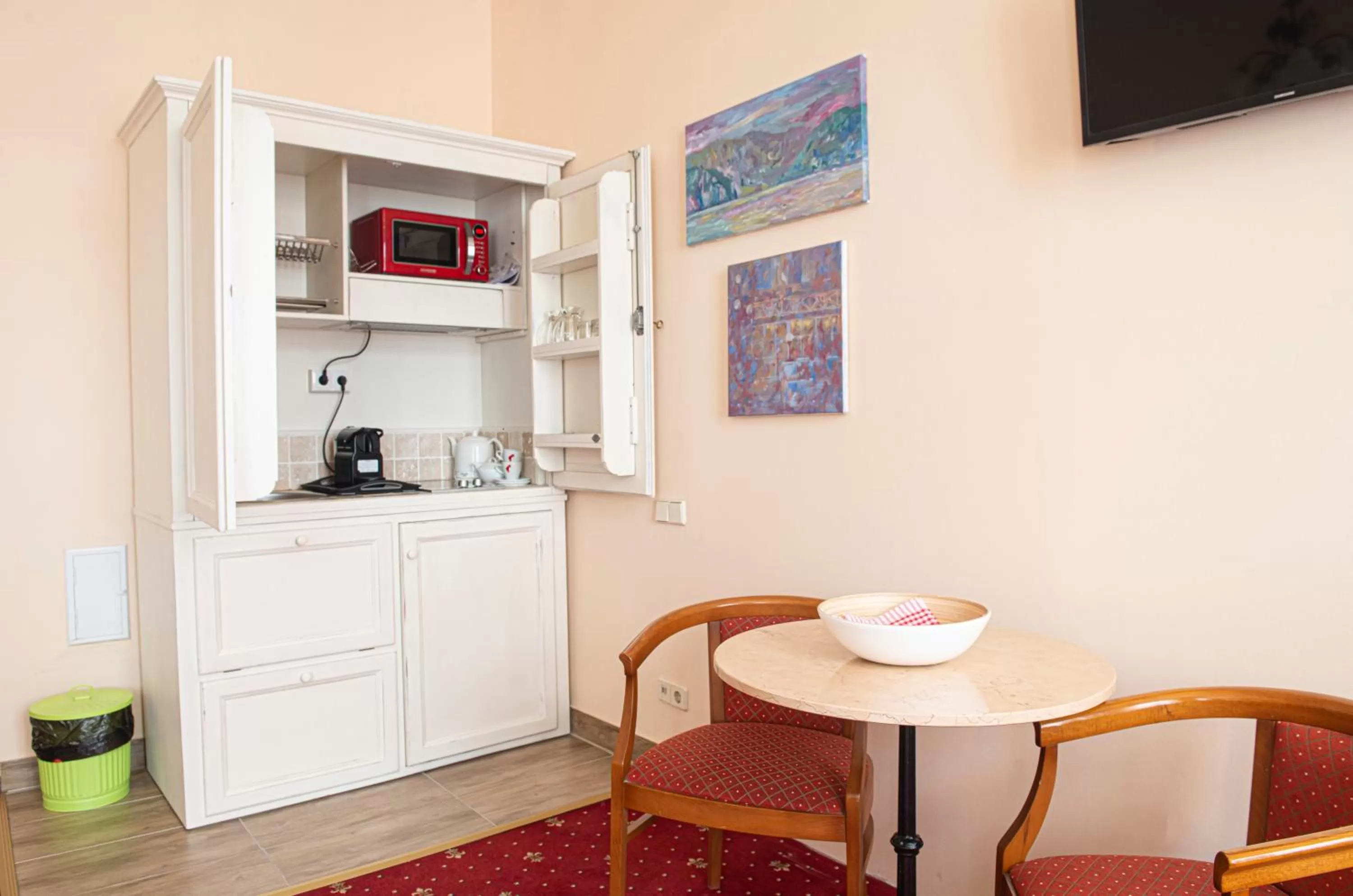 Kitchen or kitchenette in Altwienerhof Boutique Hotel