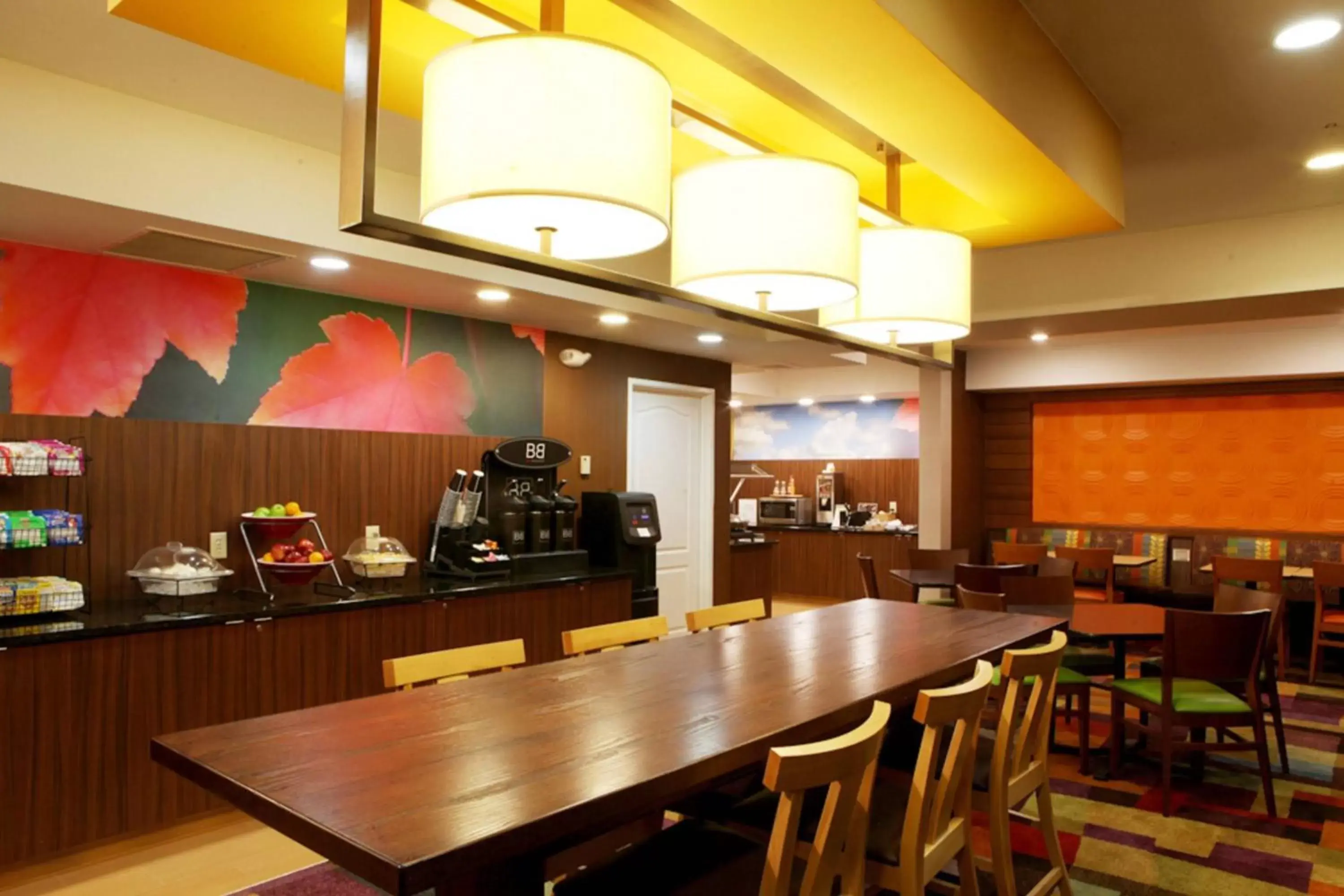 Restaurant/Places to Eat in Fairfield Inn and Suites by Marriott Cincinnati Eastgate