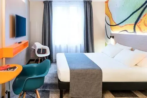 Bed in ibis Styles Clamart Gare Grand Paris