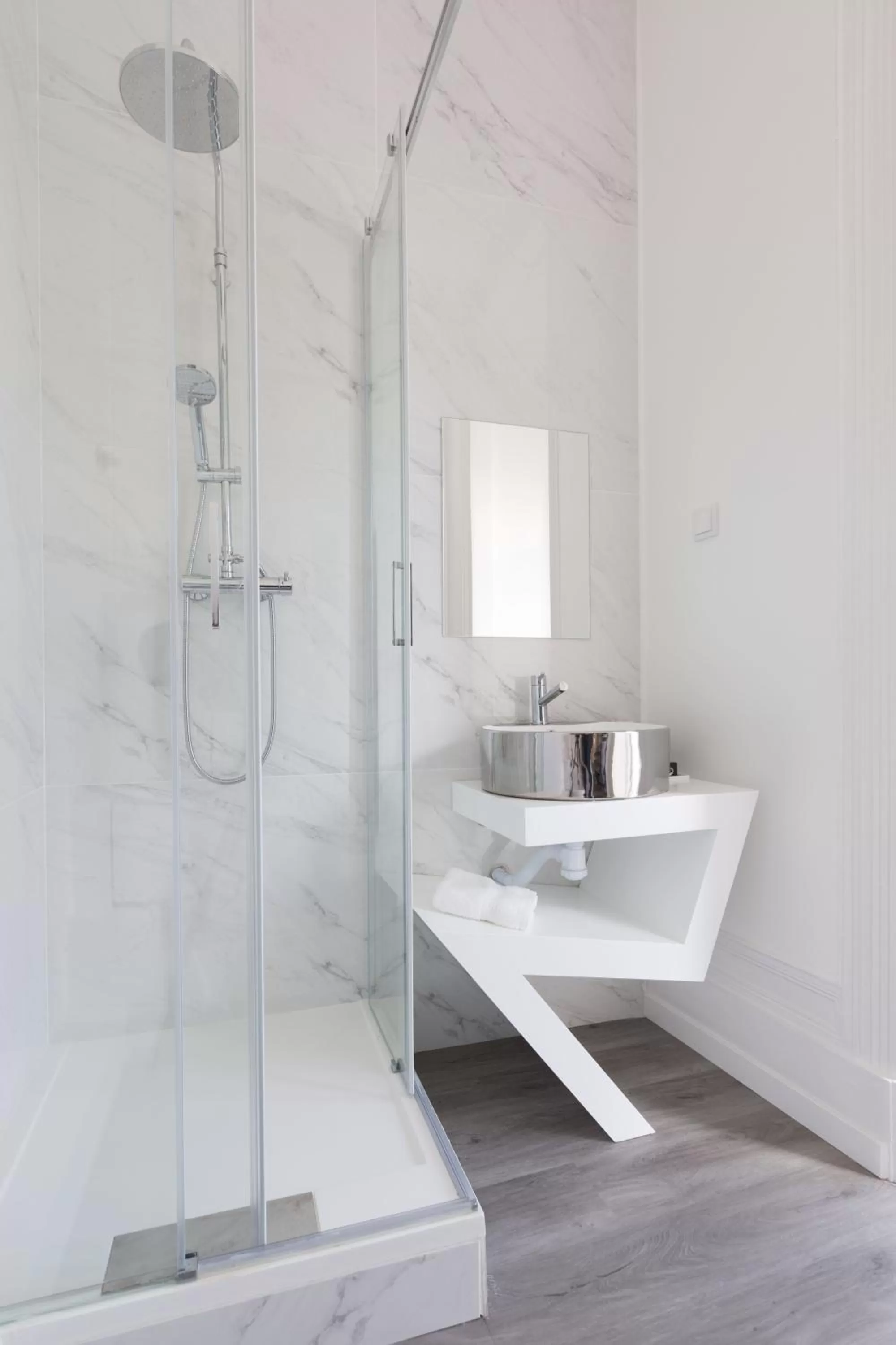 Bathroom in The Hygge Lisbon Suites - Estrela