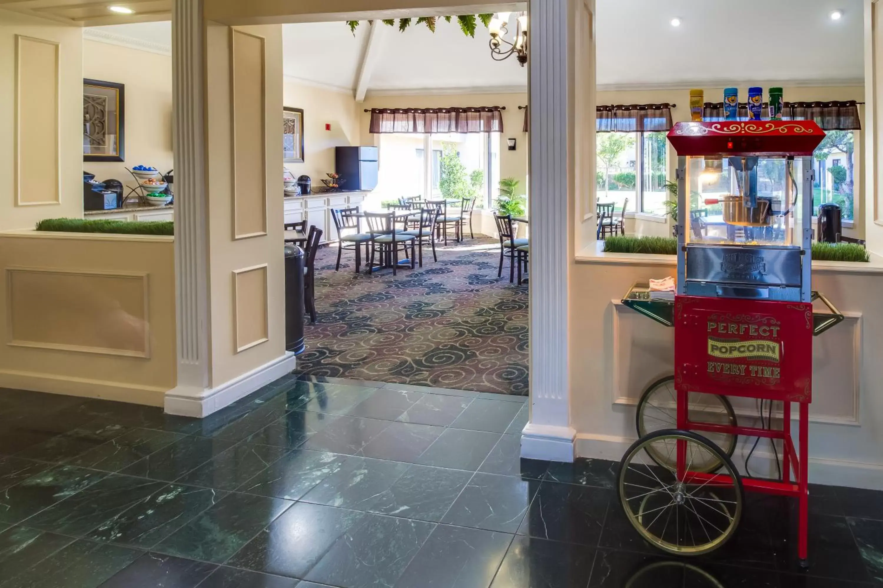 Continental breakfast in Ashmore Inn and Suites Lubbock