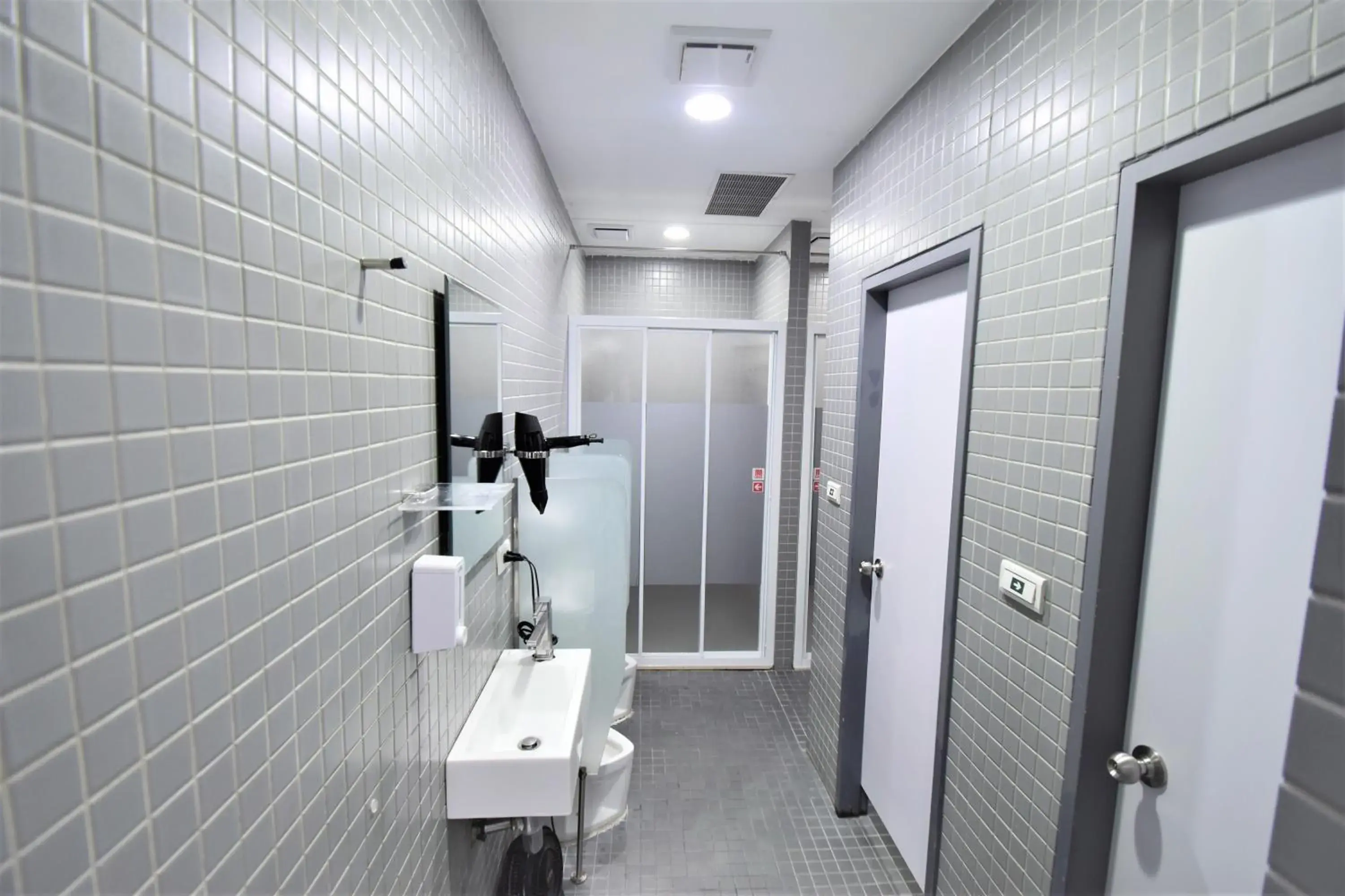 Shower, Bathroom in Inn Cube Ximen