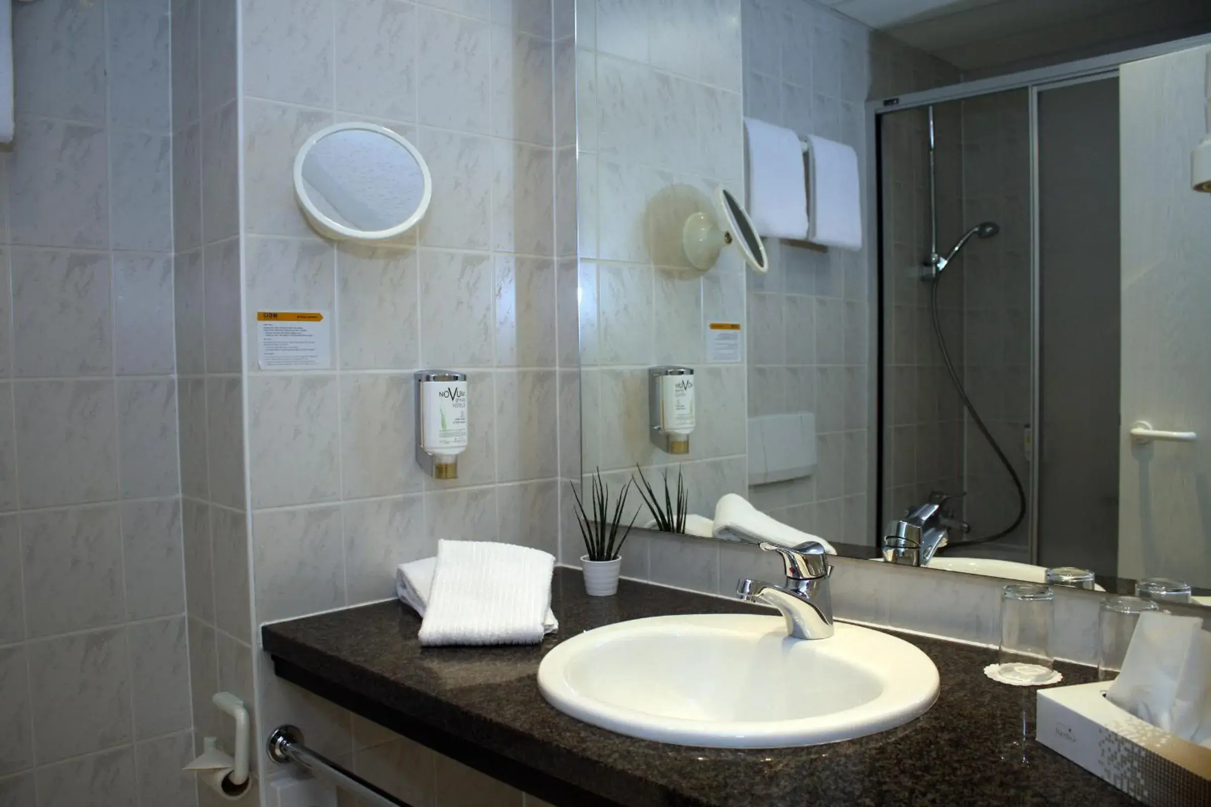 Shower, Bathroom in Quick Hotel Dresden West