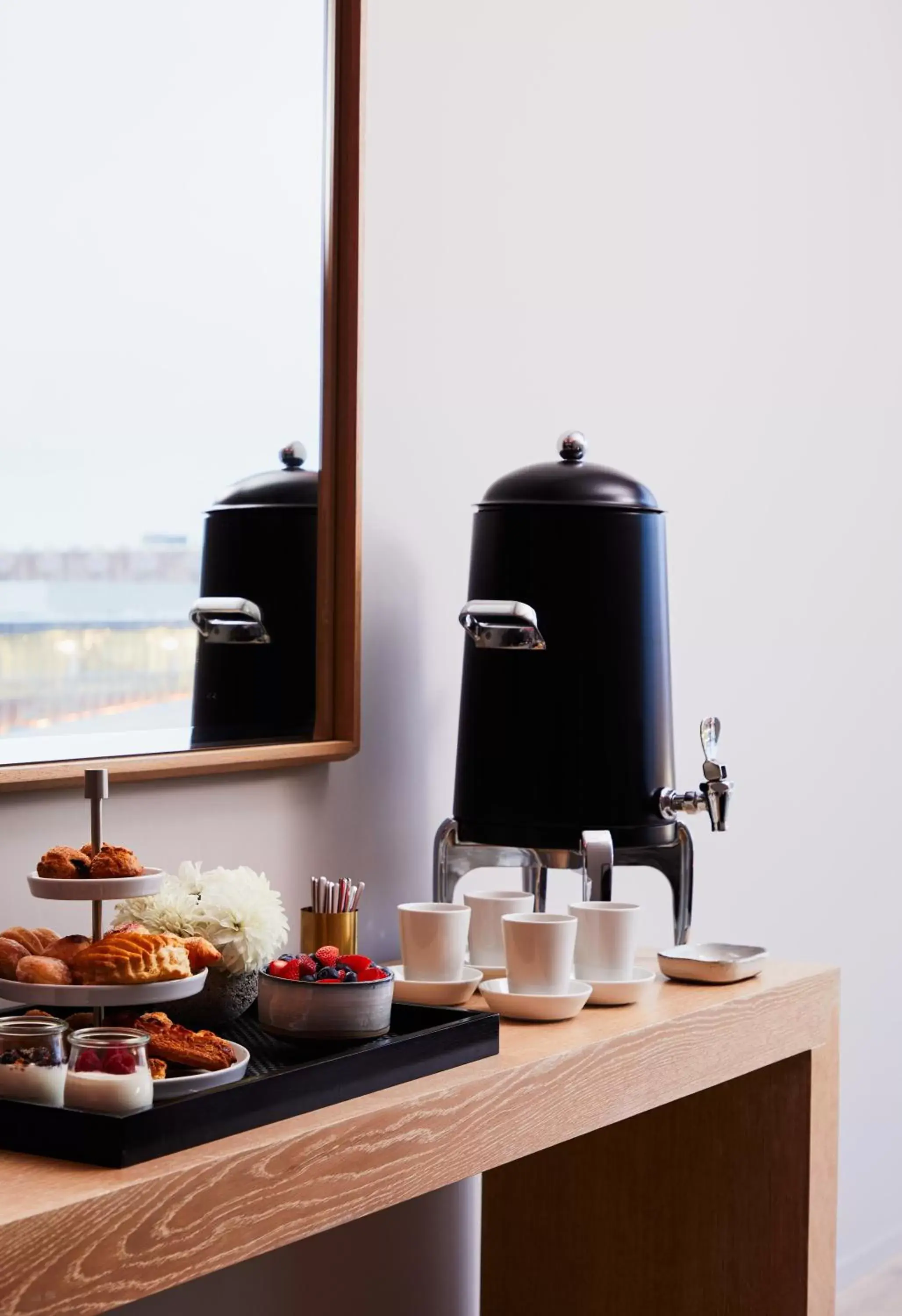 Coffee/tea facilities in Asbury Ocean Club Hotel