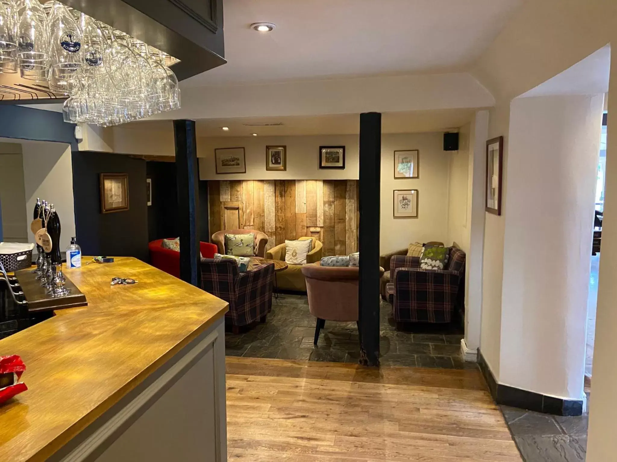 Lounge or bar, Lobby/Reception in The Ragged Cot