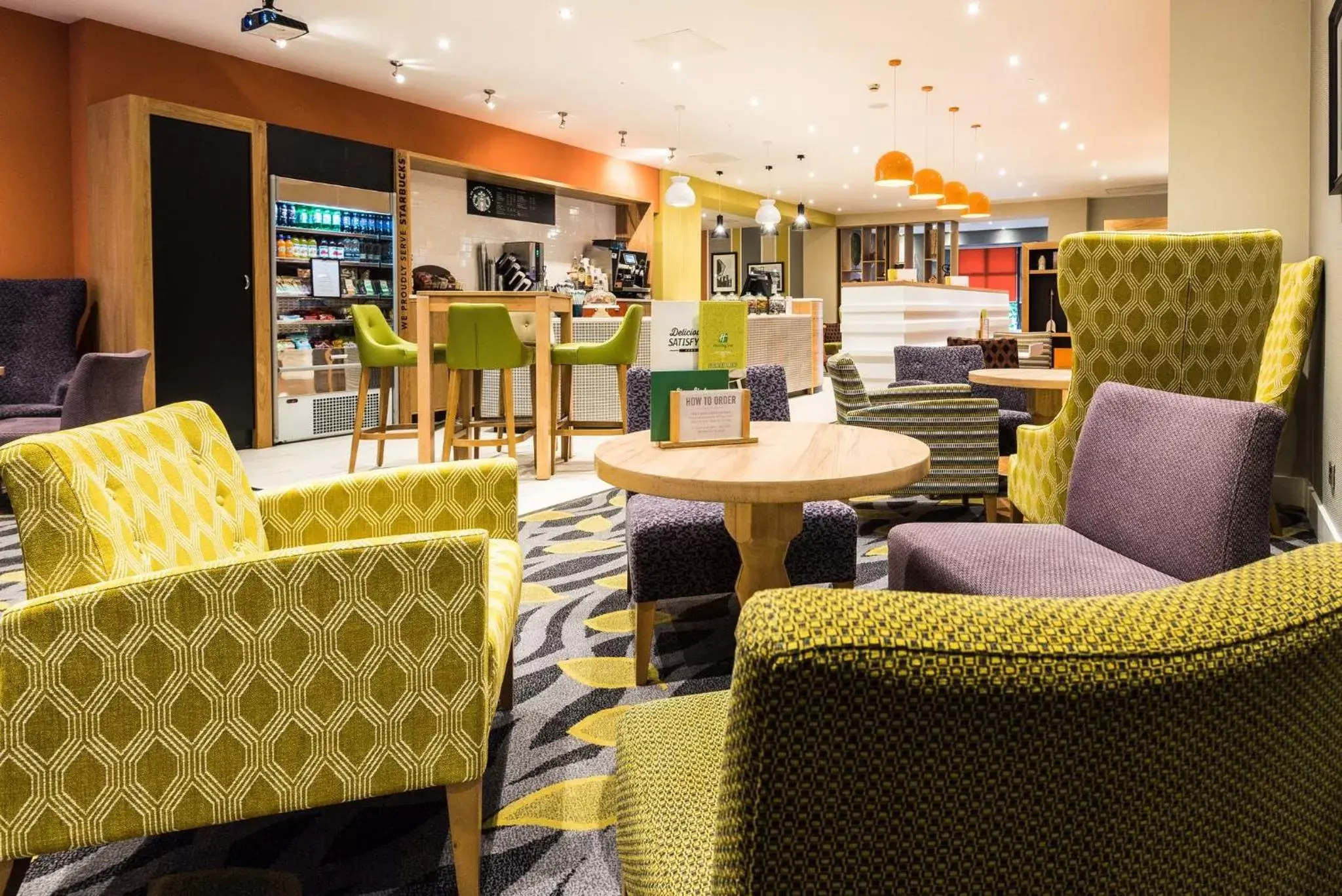 Lounge or bar in Holiday Inn Rotherham-Sheffield M1,Jct.33, an IHG Hotel