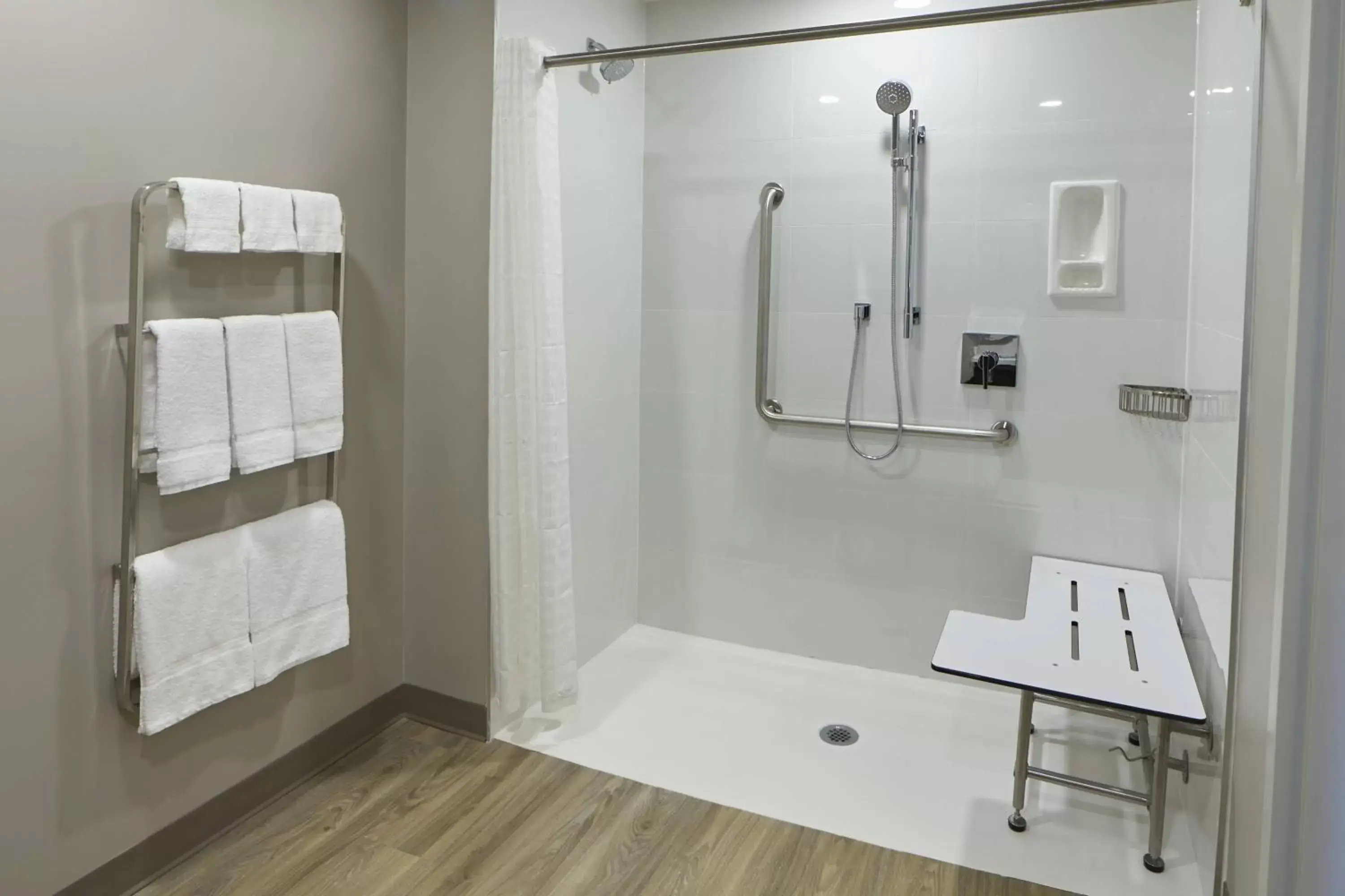 Bathroom in TownePlace Suites by Marriott Hamilton