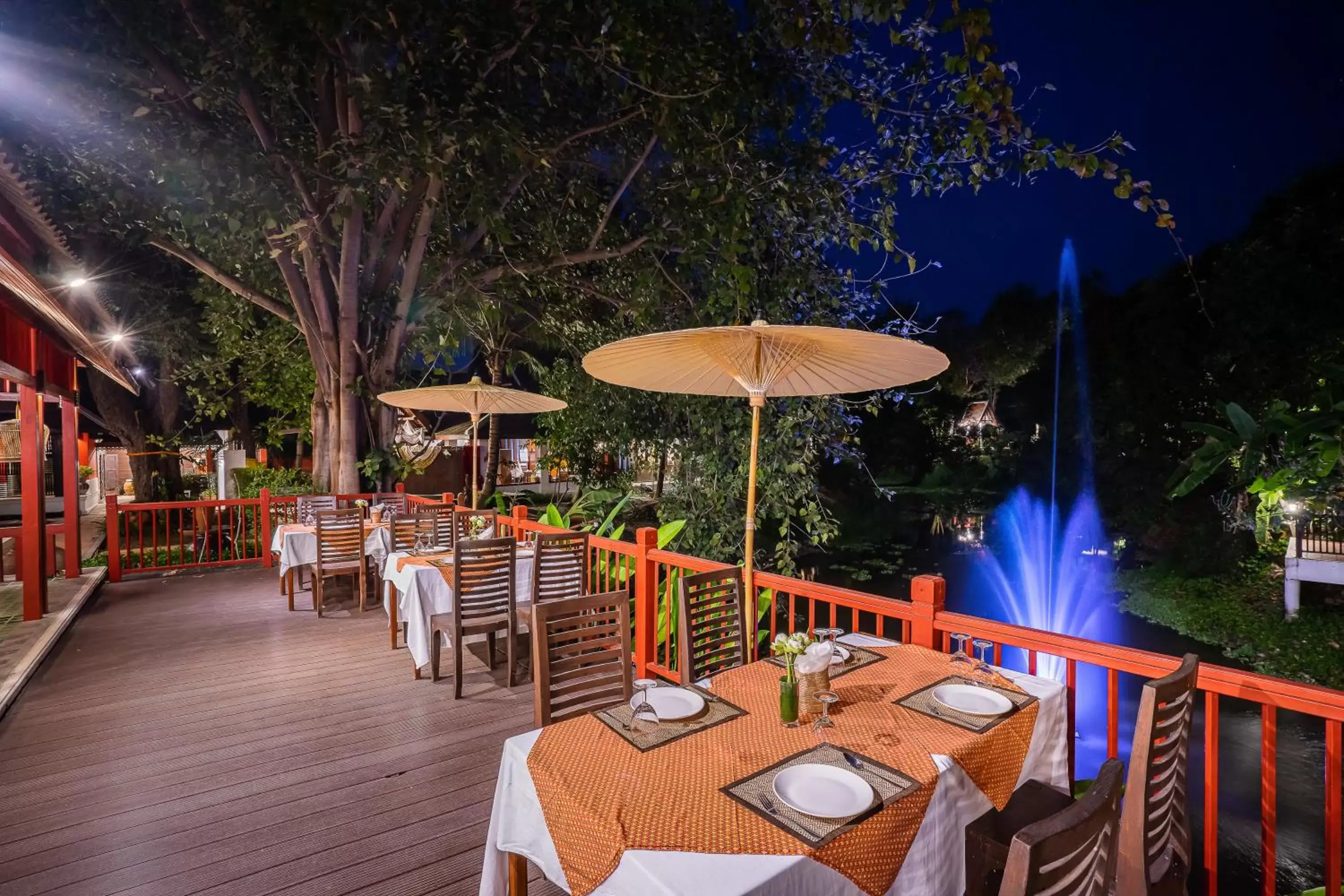 Restaurant/Places to Eat in Legendha Sukhothai Hotel - SHA certified