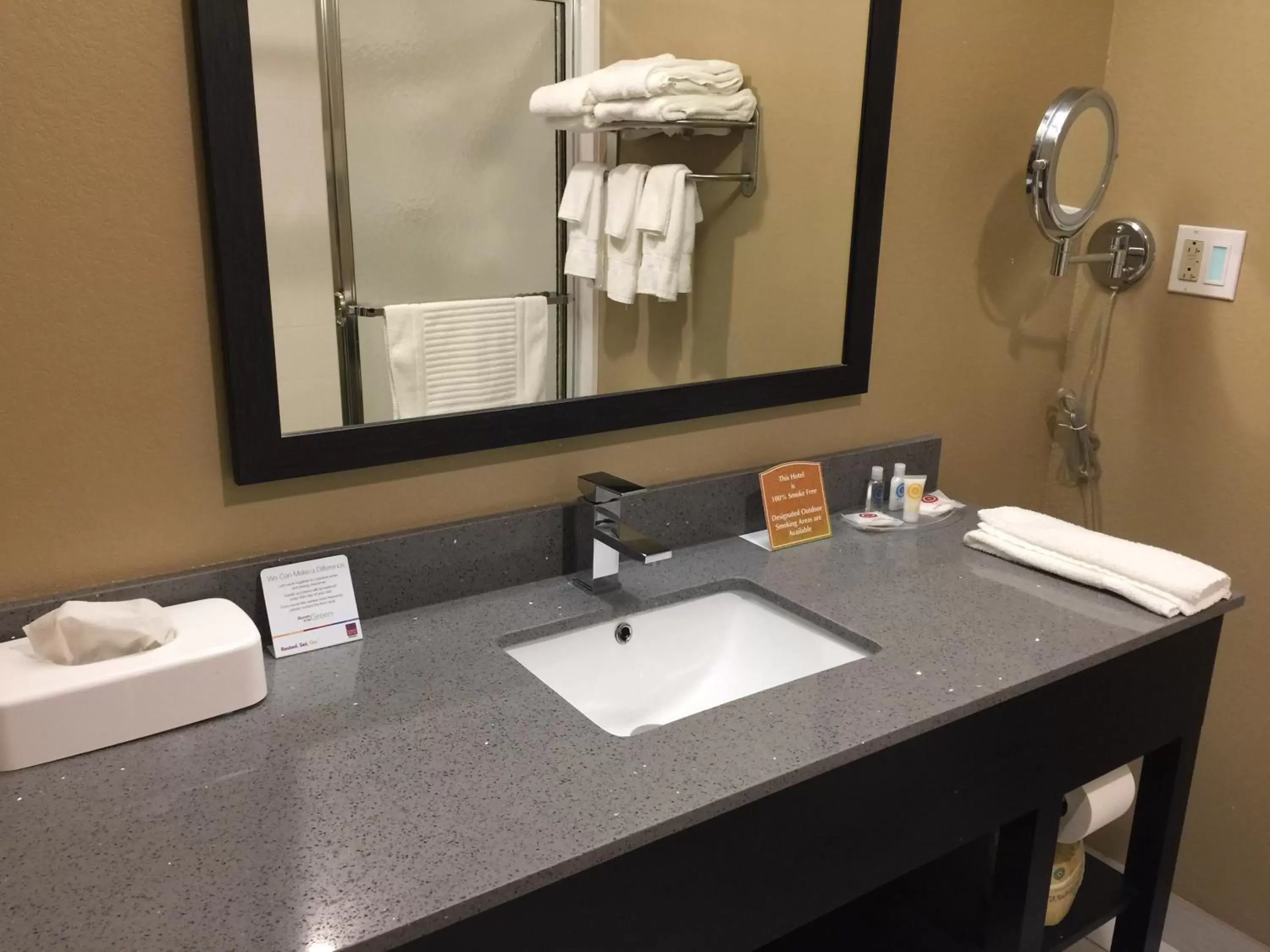 Bathroom in Comfort Suites Uniontown