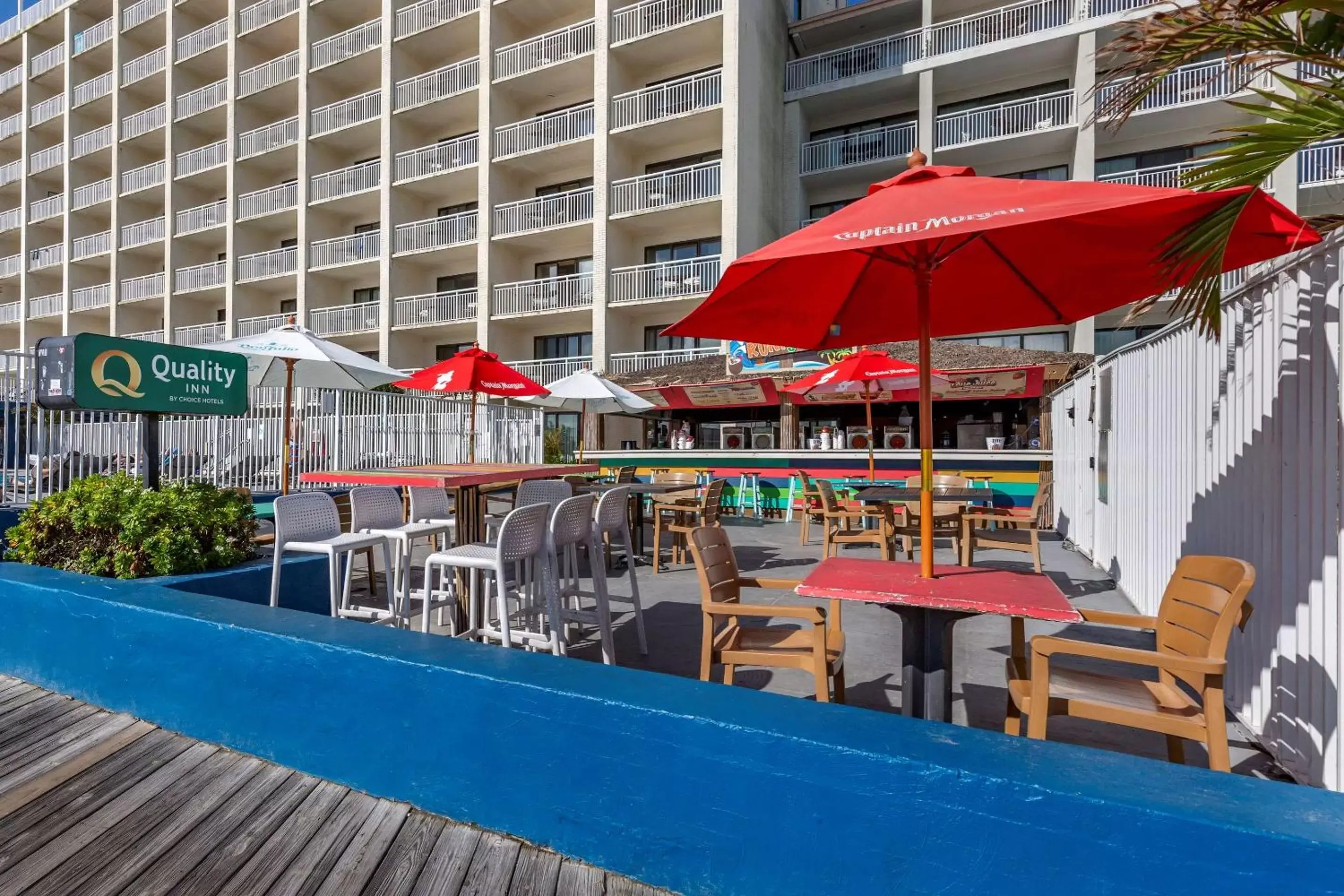 Property building, Swimming Pool in Quality Inn Boardwalk