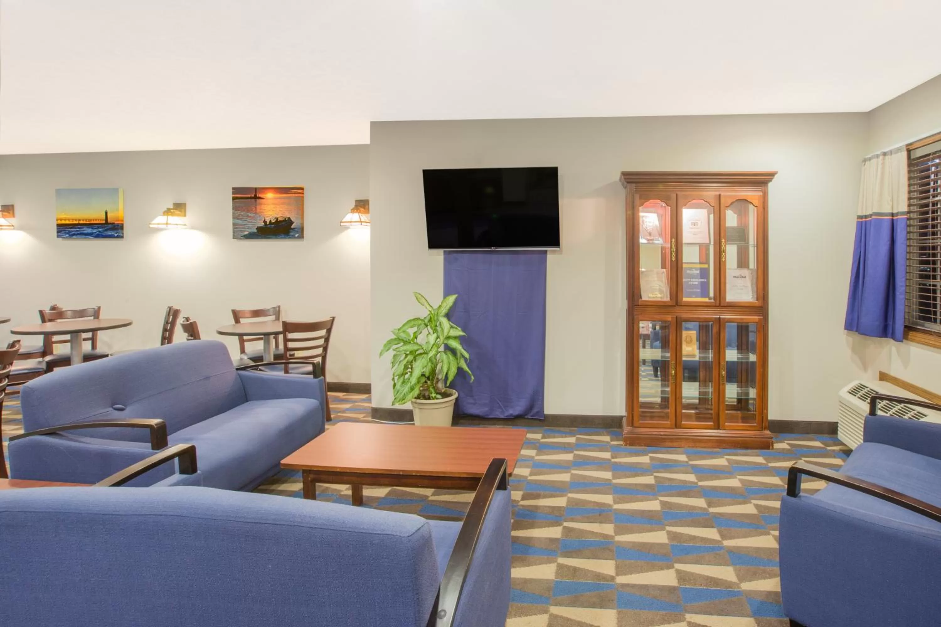 Lobby or reception in Microtel Inn and Suites Manistee
