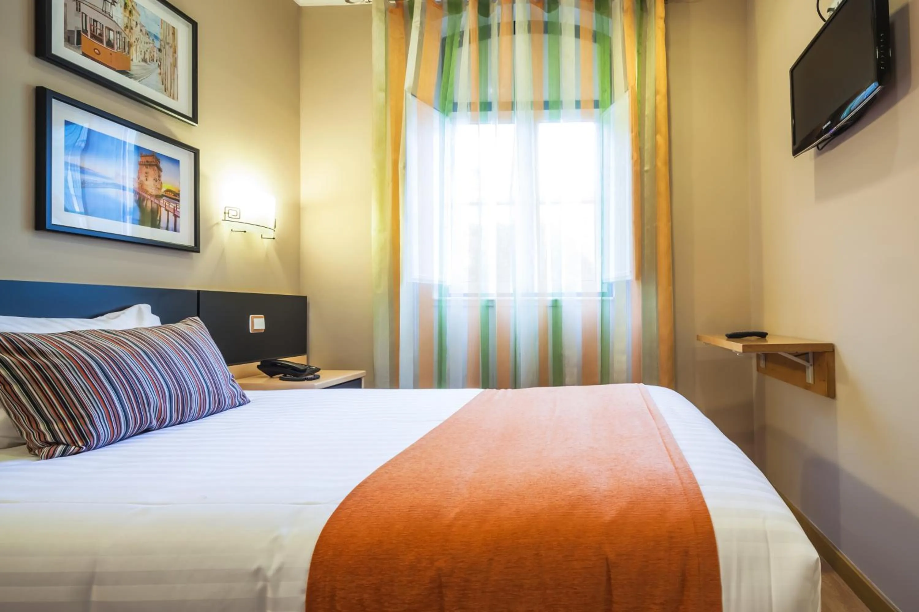 Bedroom, Bed in Vila Nova Guesthouse