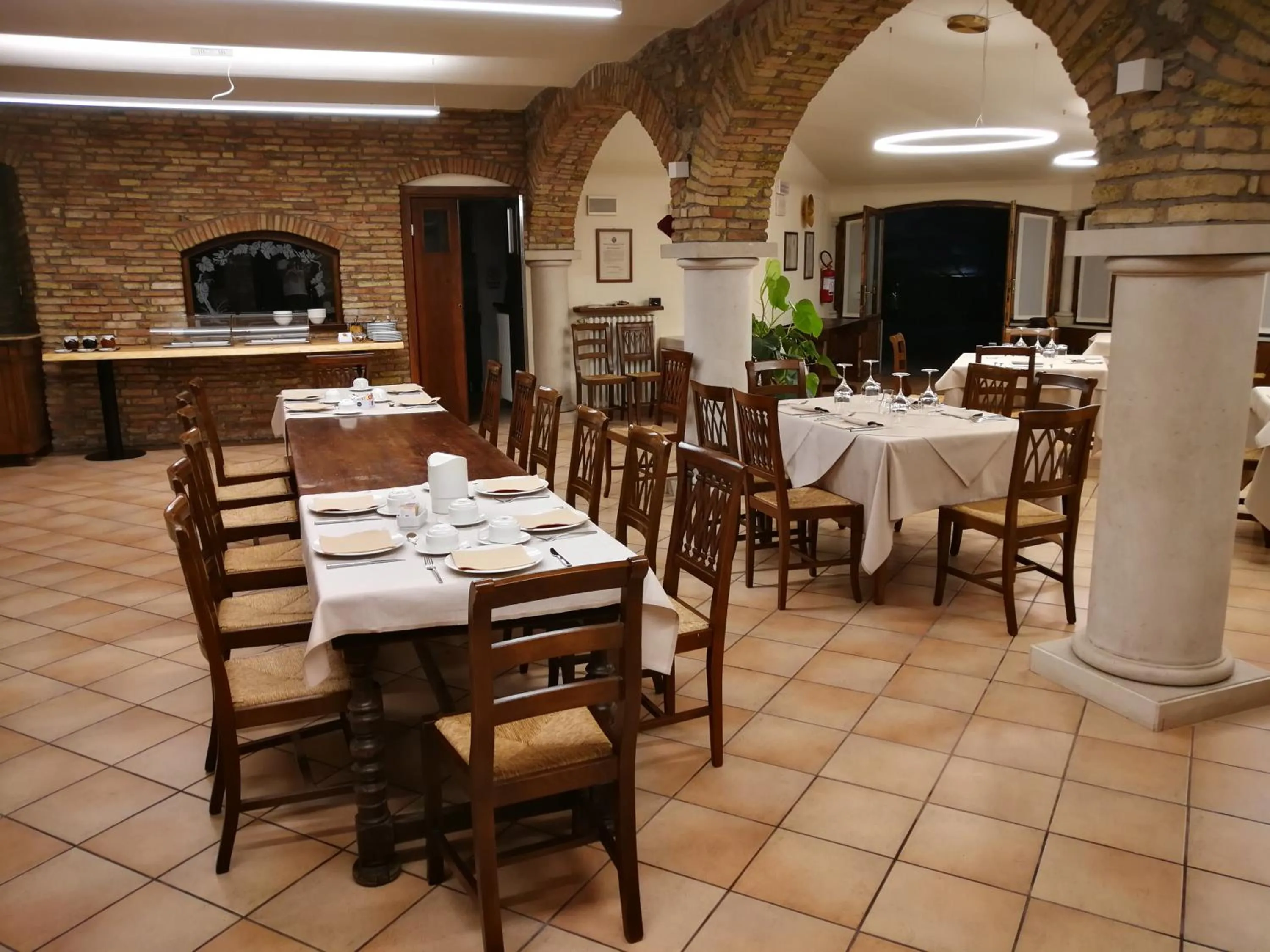 Restaurant/places to eat in Hotel San Lorenzo