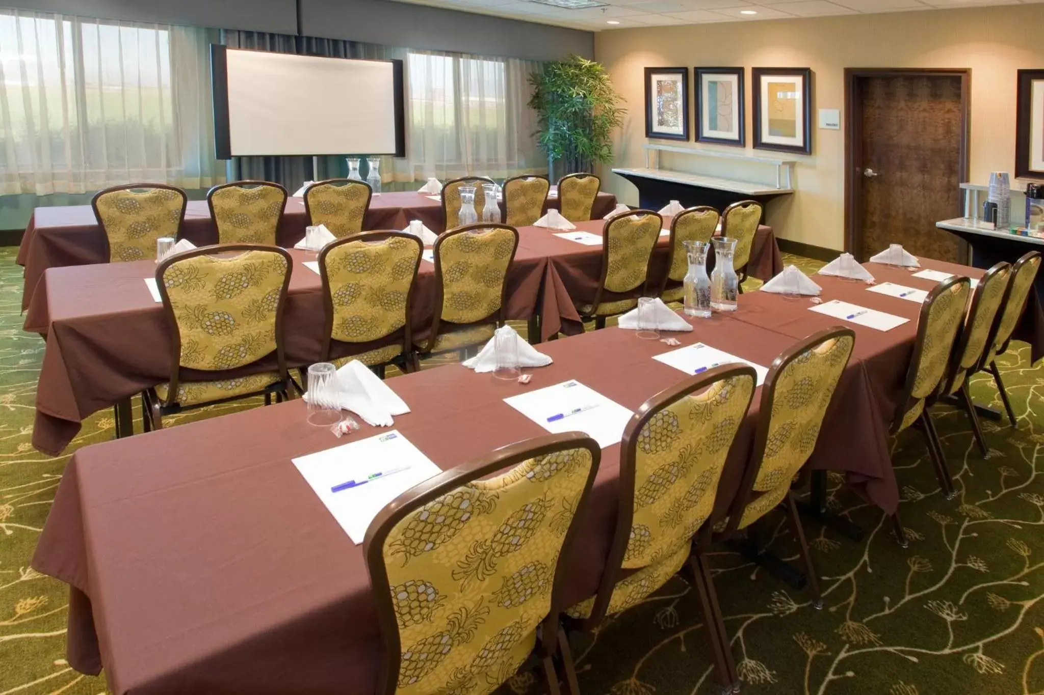 Meeting/conference room, Business Area/Conference Room in Holiday Inn Express & Suites Logan, an IHG Hotel