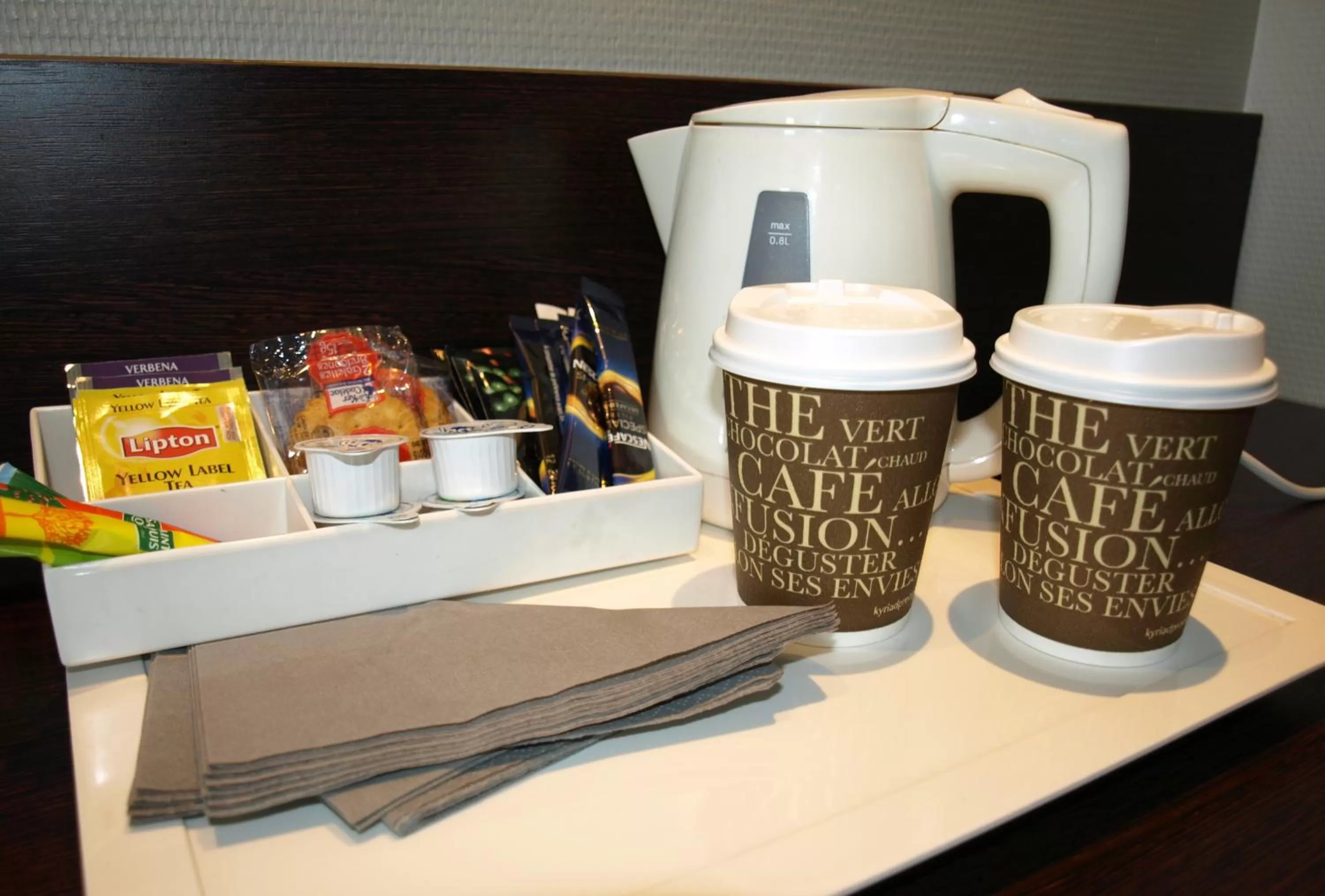Coffee/tea facilities in Kyriad Hôtel Orly Aéroport - Athis Mons