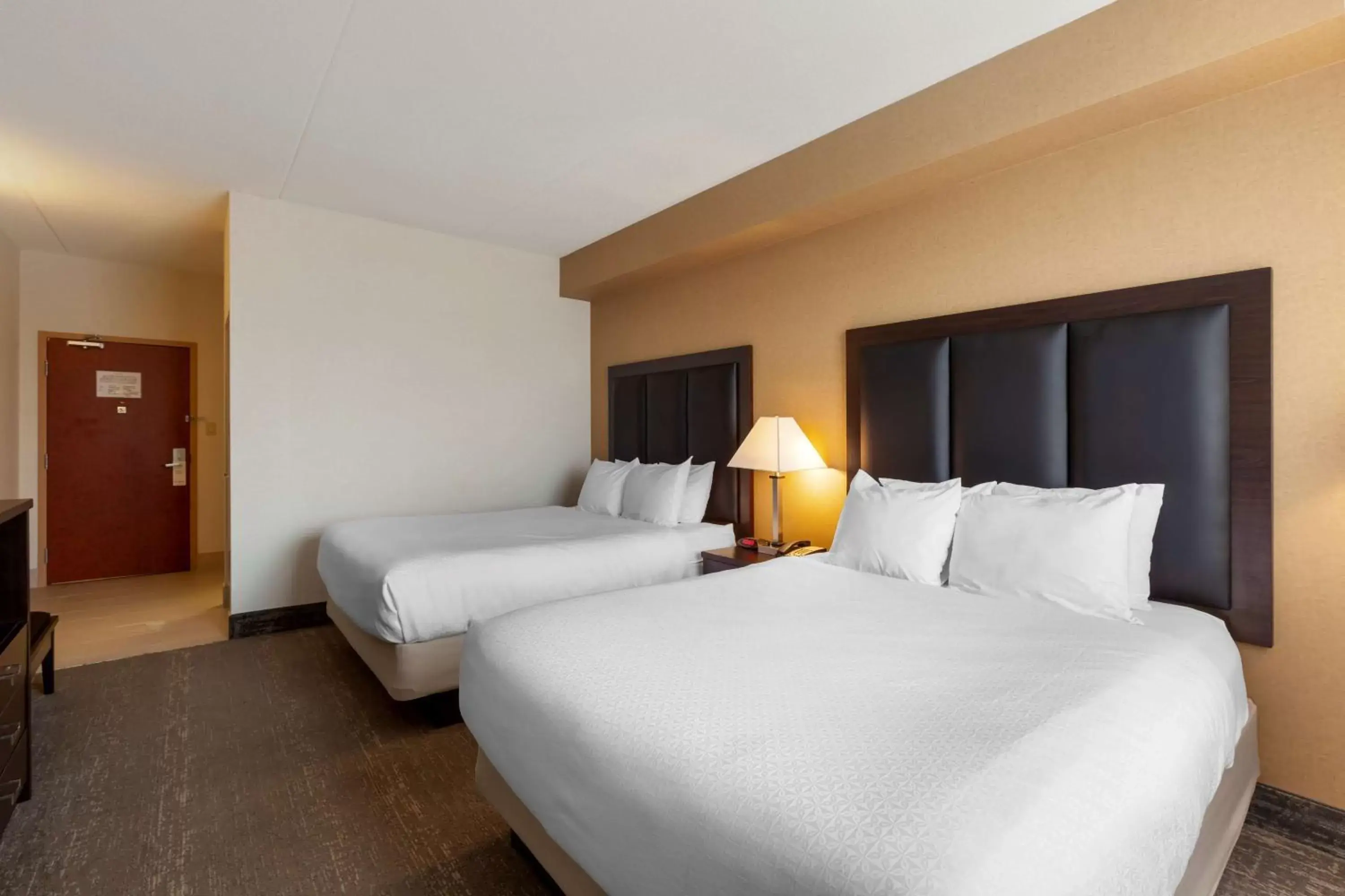 Bedroom, Bed in Best Western Plus Burlington Inn & Suites
