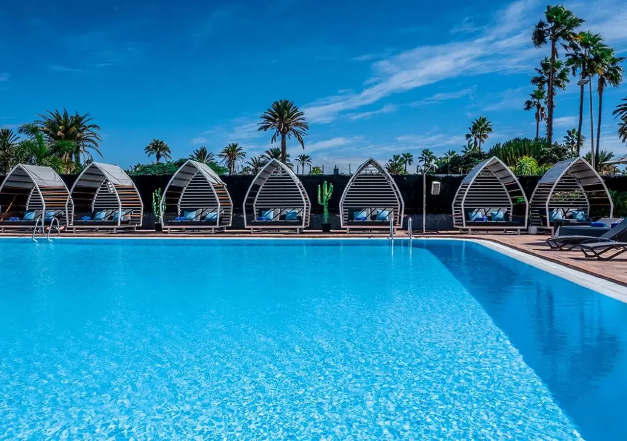 Swimming pool in Axel Beach Maspalomas - Adults Only Swimming pool in Axel Beach Maspalomas - Adults Only