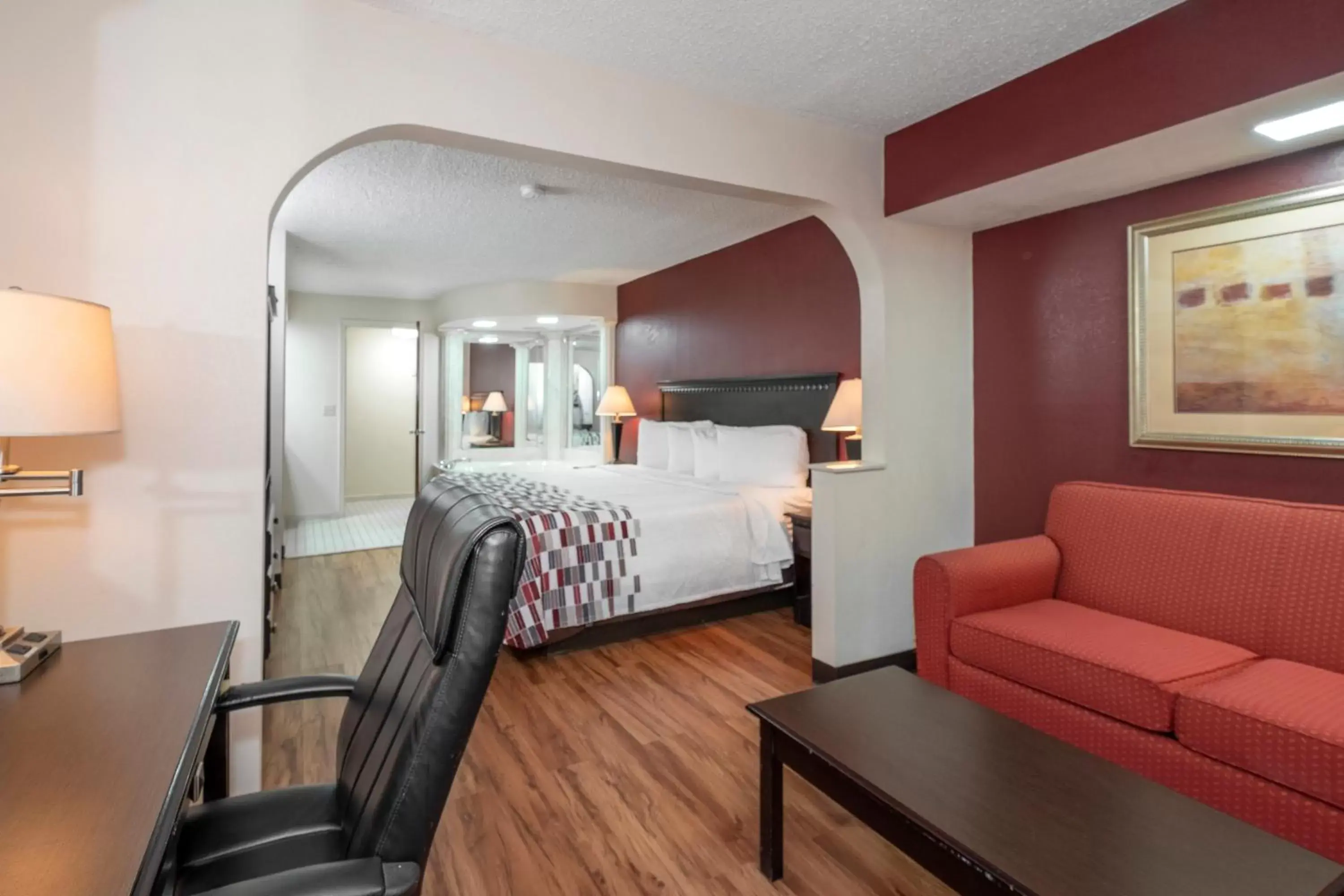 Photo of the whole room in Red Roof Inn & Suites Oxford