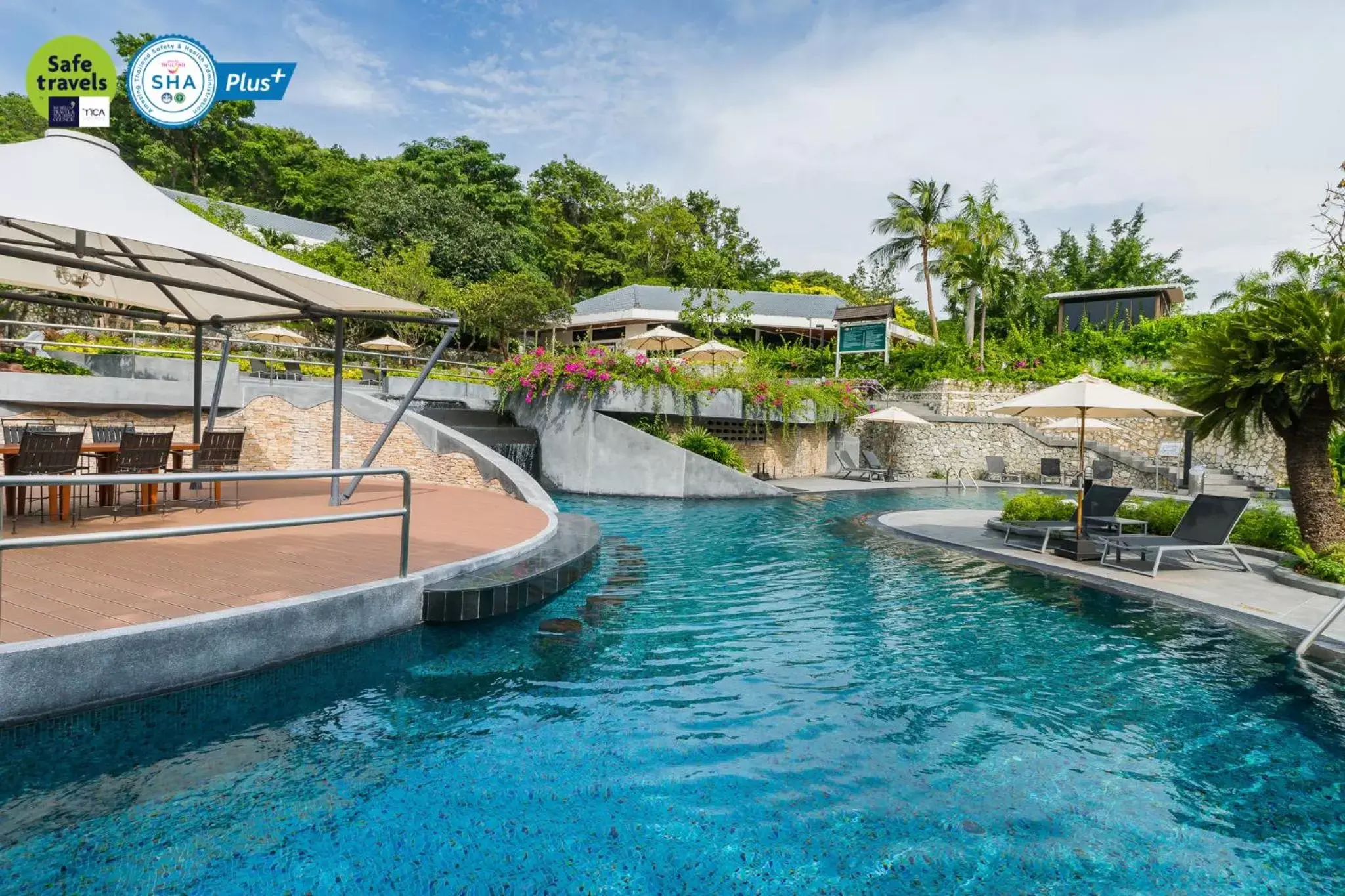 Swimming Pool in Royal Cliff Beach Hotel Pattaya